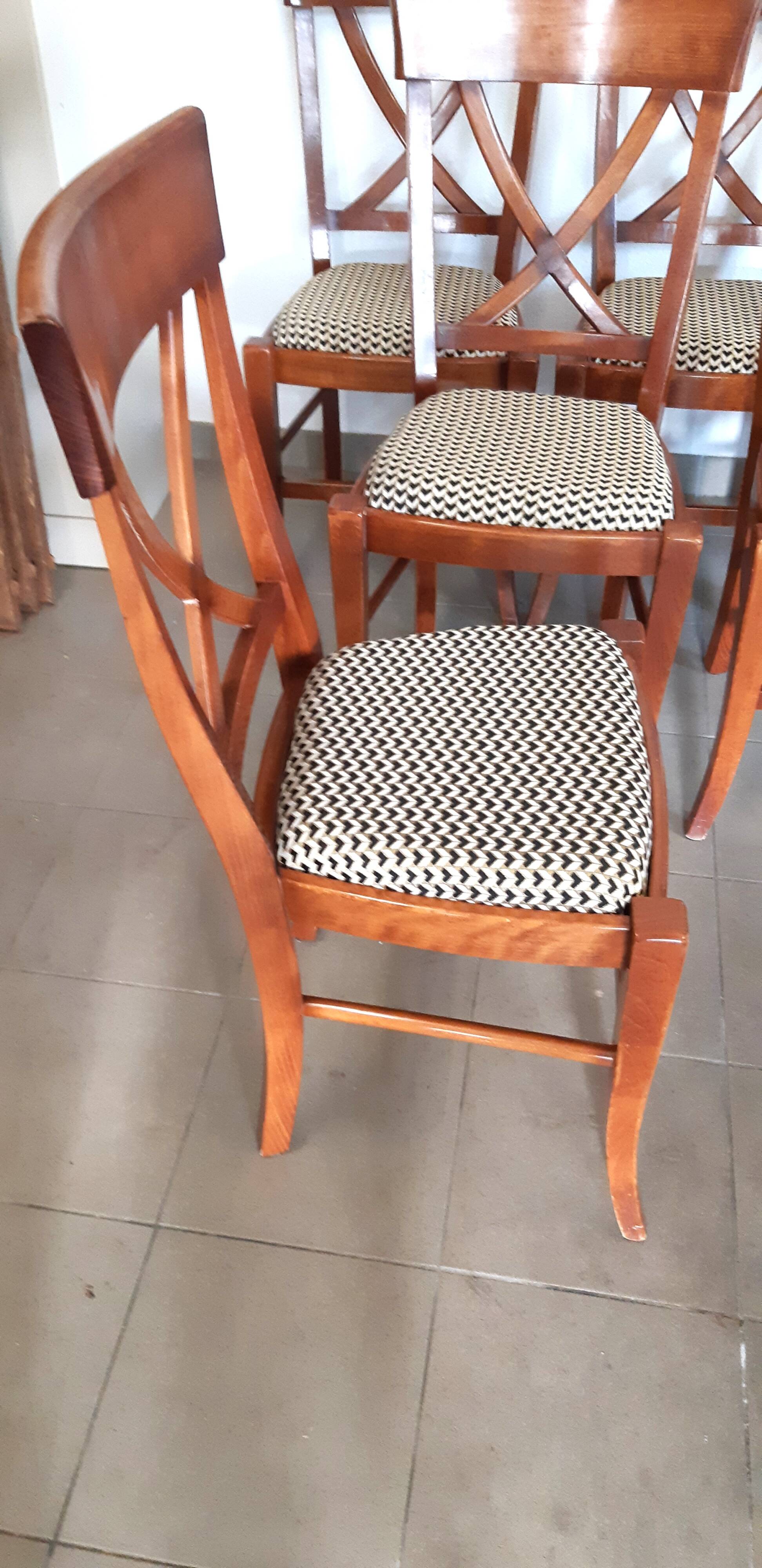 set of 6 recent Restoration style chairs in solid stained beech in excellent condition