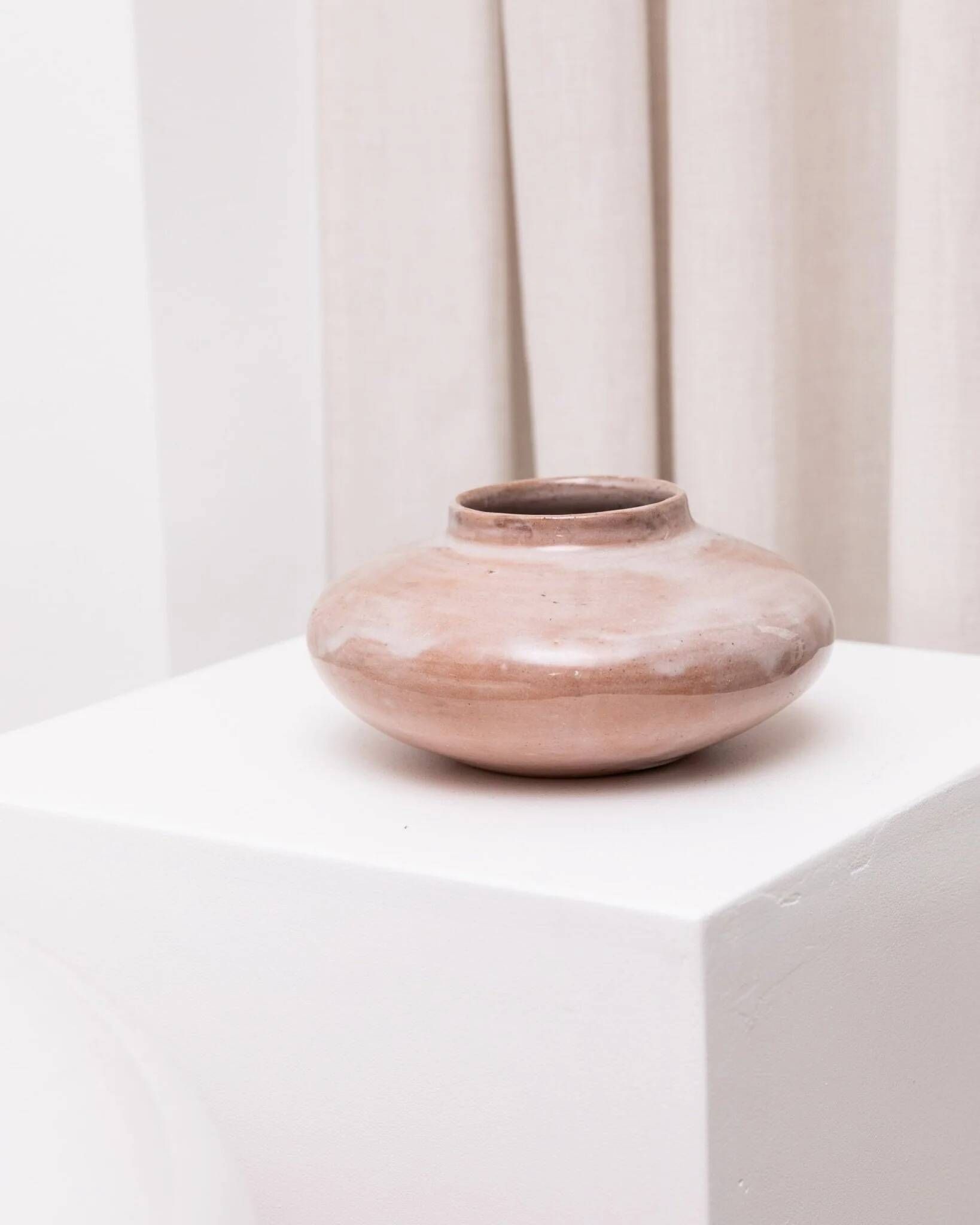 Gudrun Schenk Studio Ceramic Vase in beige-pink glaze - German Mid-Century Flower Vase, 1950s