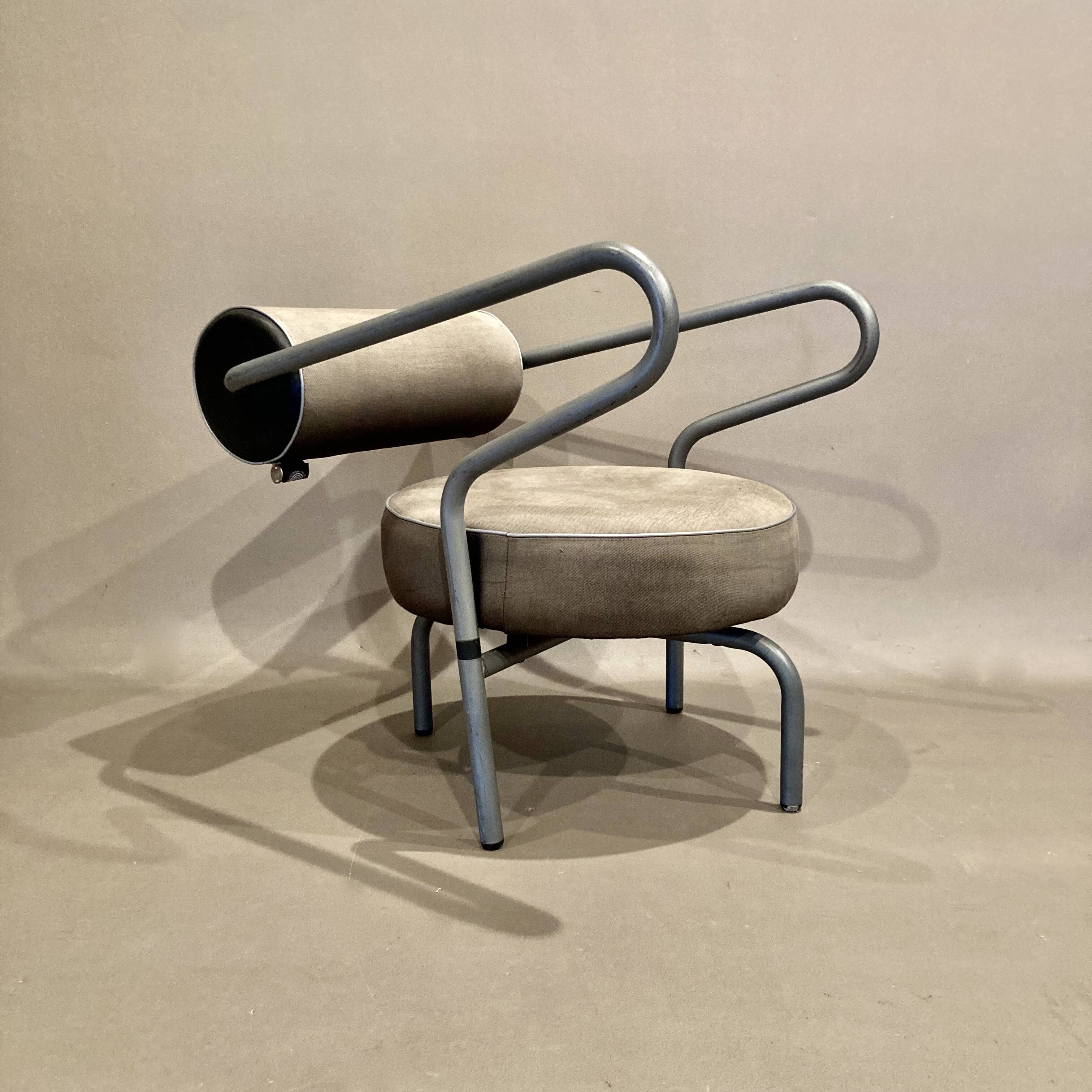 Pair of designer armchairs "the natural choice".