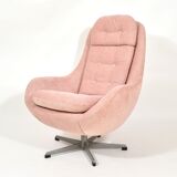 1970s Pink shell armchair