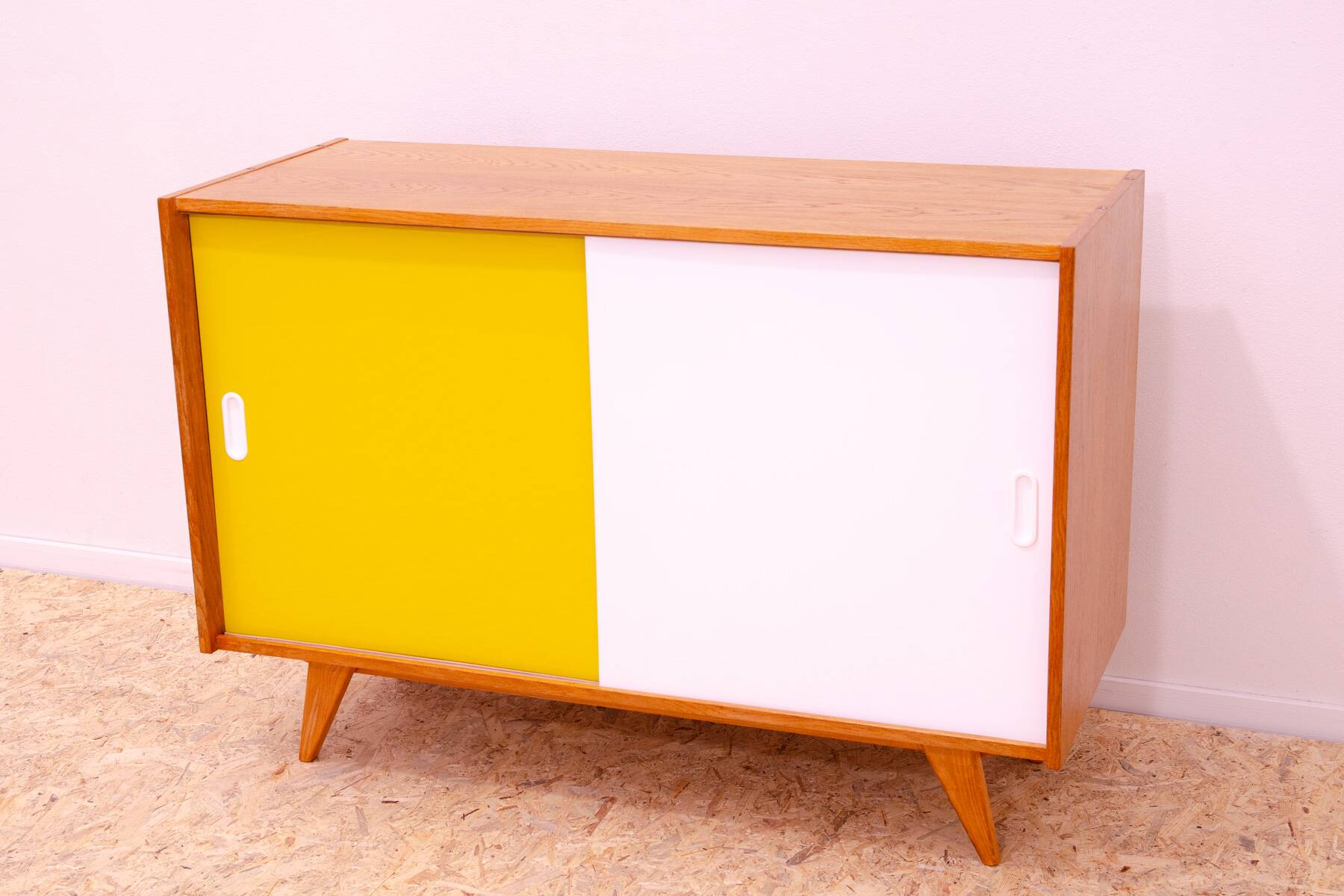 Buffet vintage U-452 par Jiří Jiroutek, 1960, Tchécoslovaquie