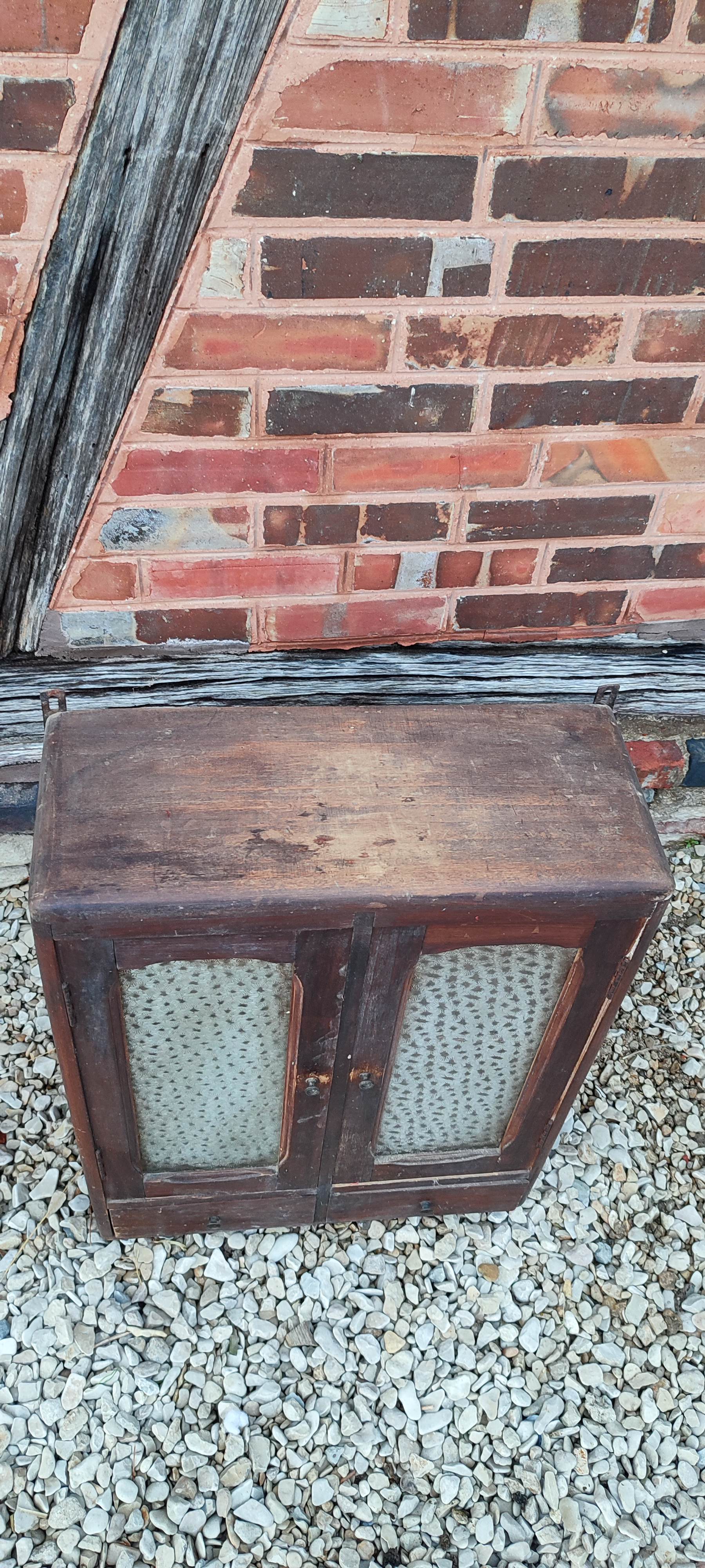 Wall-mounted medicine cabinet