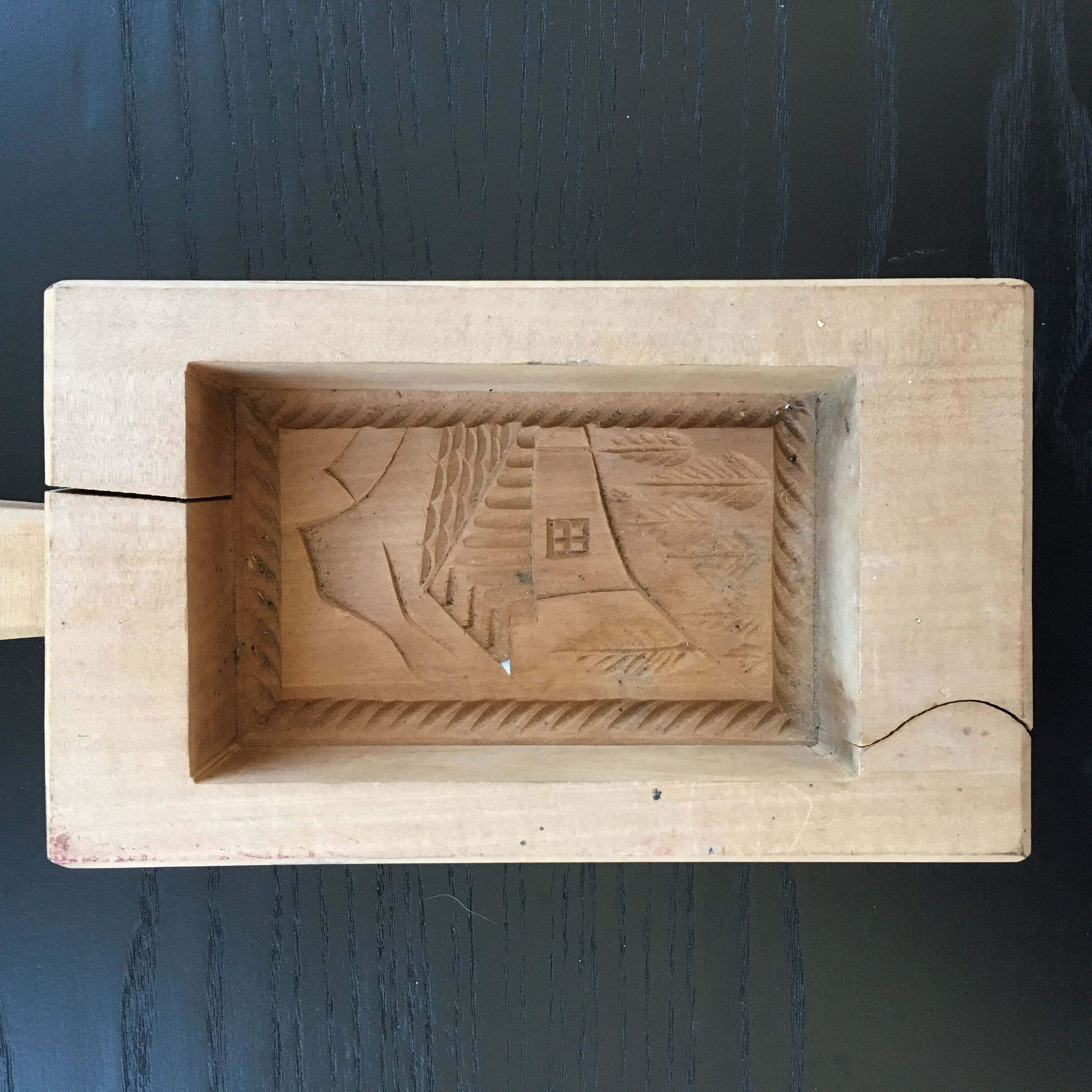Wooden beure mold
