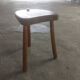 Tabouret en bois tripode