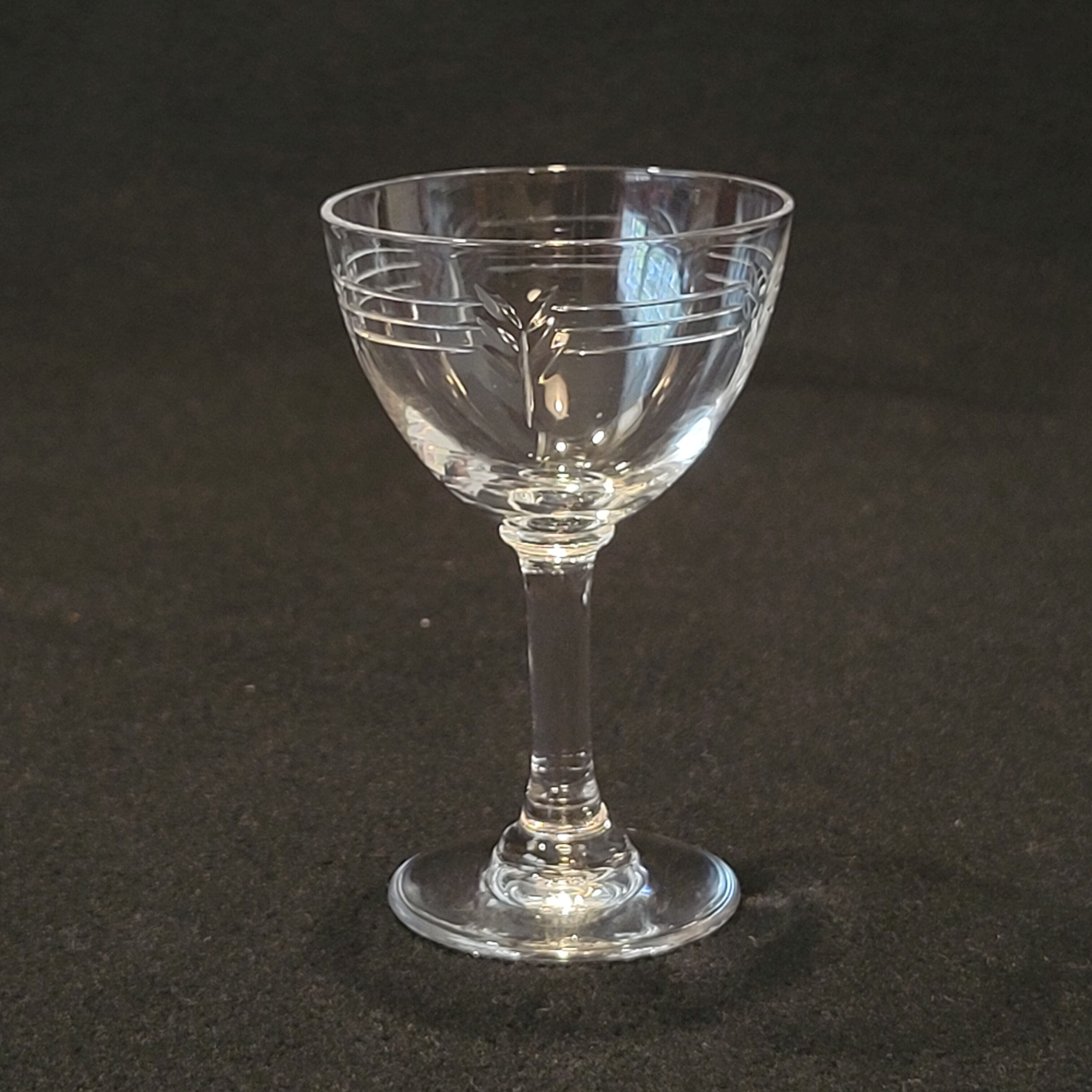 5 Old Small Liqueur Glasses In Engraved Baccarat Crystal