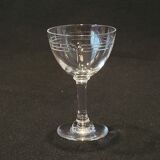 5 anciens petits verres a liqueur en cristal de baccarat gravé