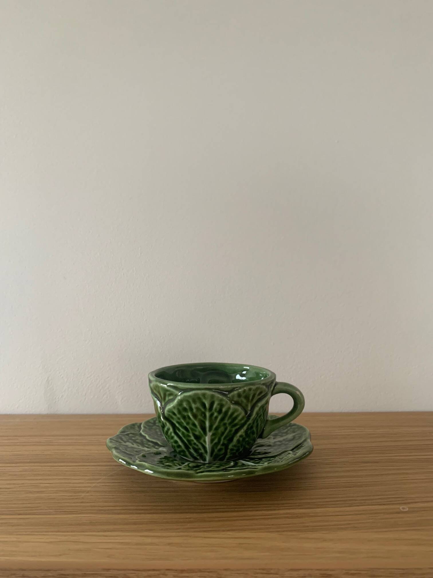 Cabbage coffee cup + saucer, Portugal