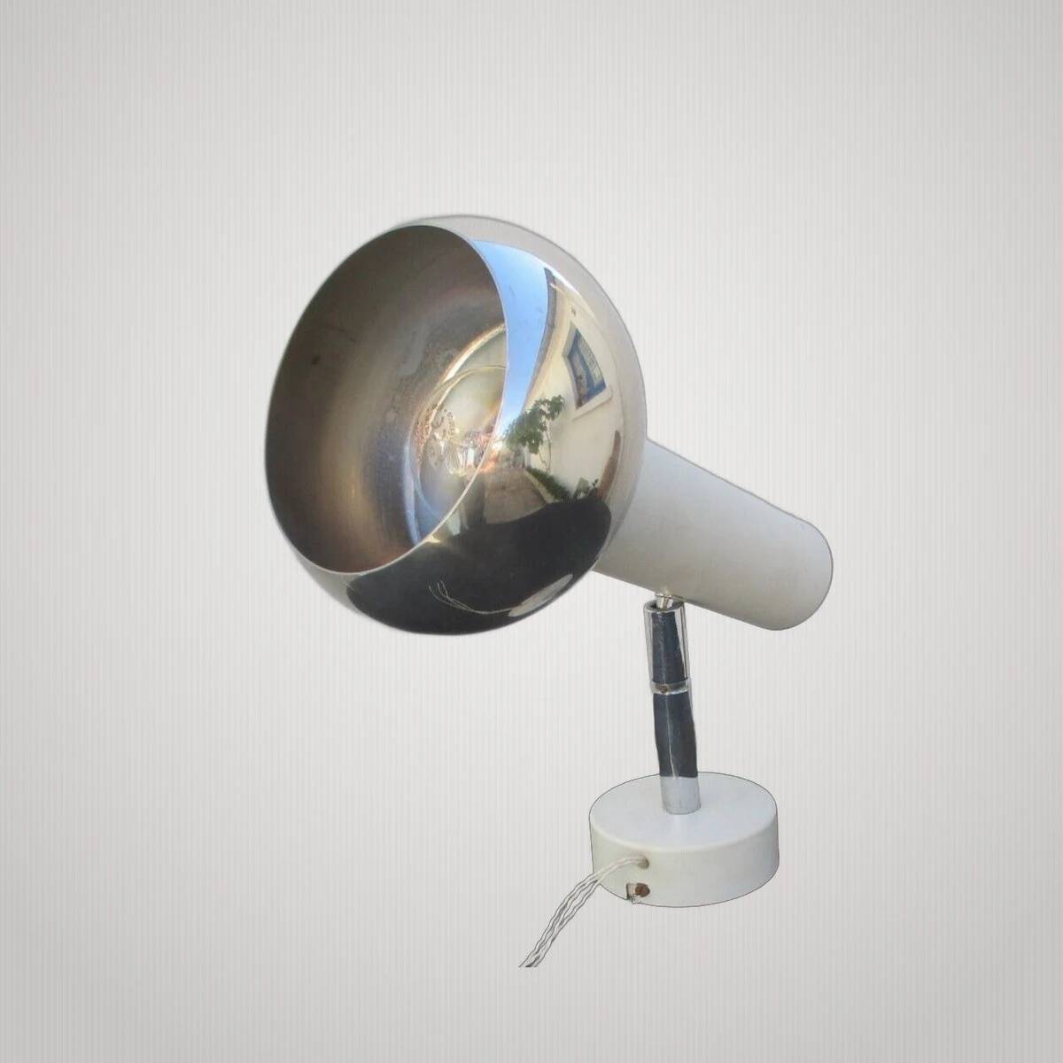 Modernist wall lamp from the Disderot era, Alain Richard adjustable spotlight.