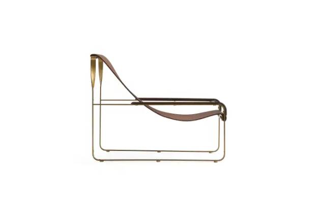 Fauteuil contemporain en acier doré vieilli et cuir marron