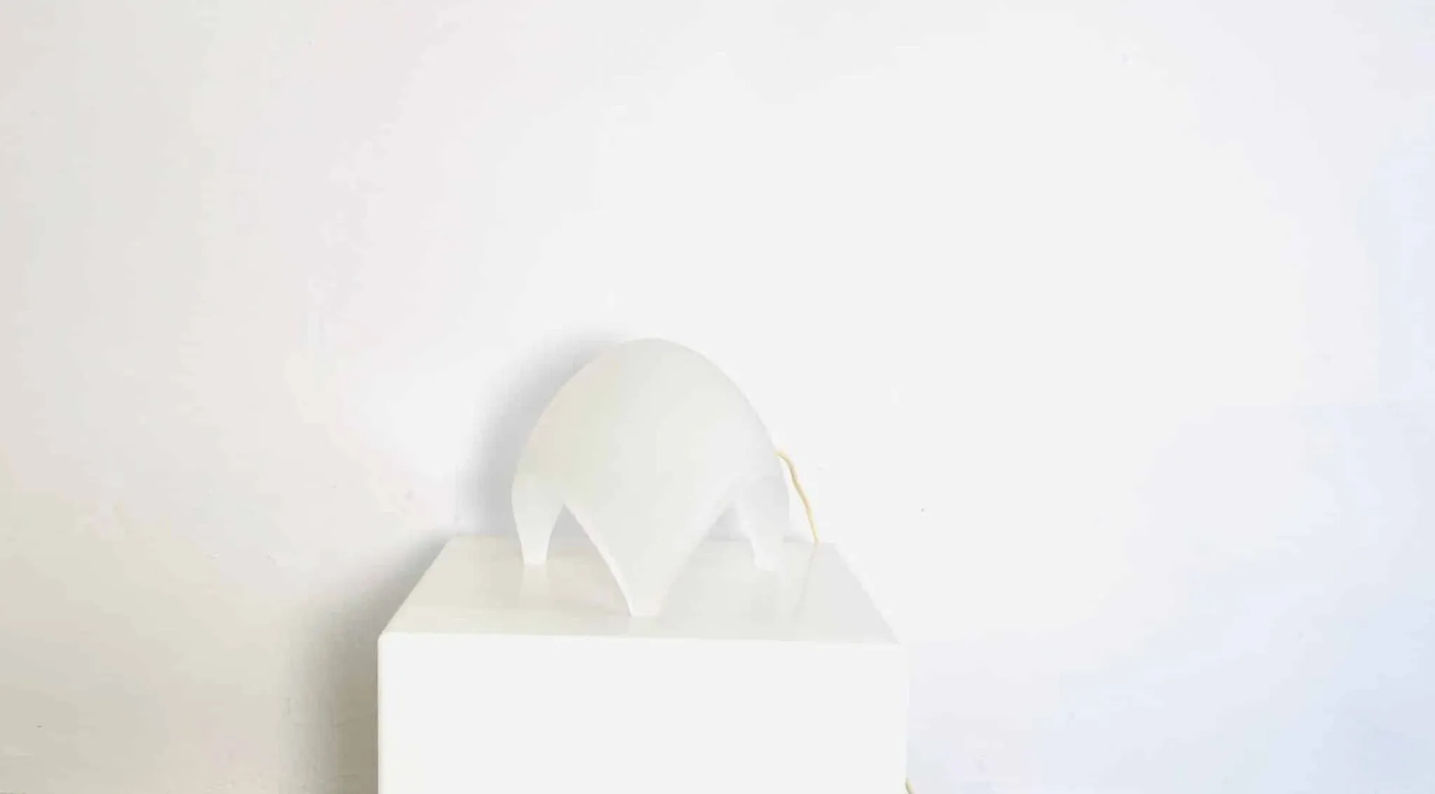 Frosted Glass 'Coque' Table Lamp By Elio Martinelli For Martinelli Luce, Italy, 1970S