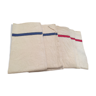 Set of towels in linen