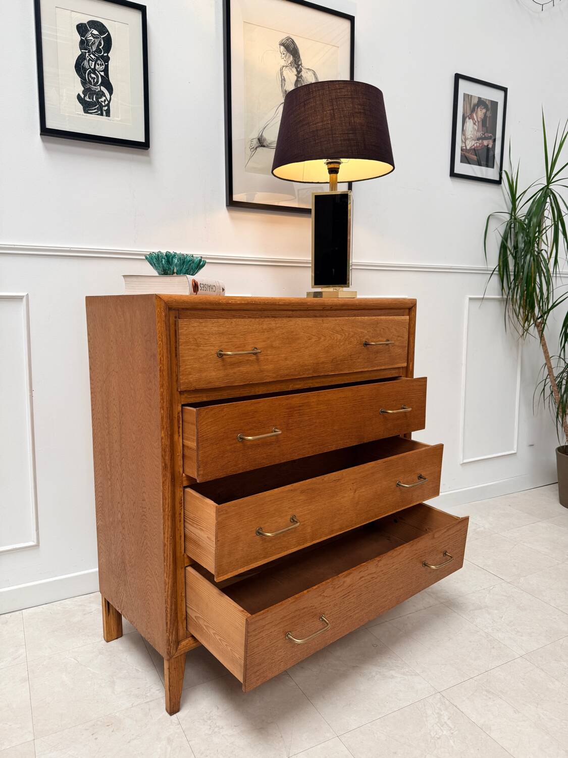 Vintage 1950s chest of drawers