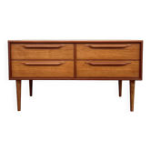 Lowboard teak 4 drawers — Mid-century lines, tapered legs, 1960s