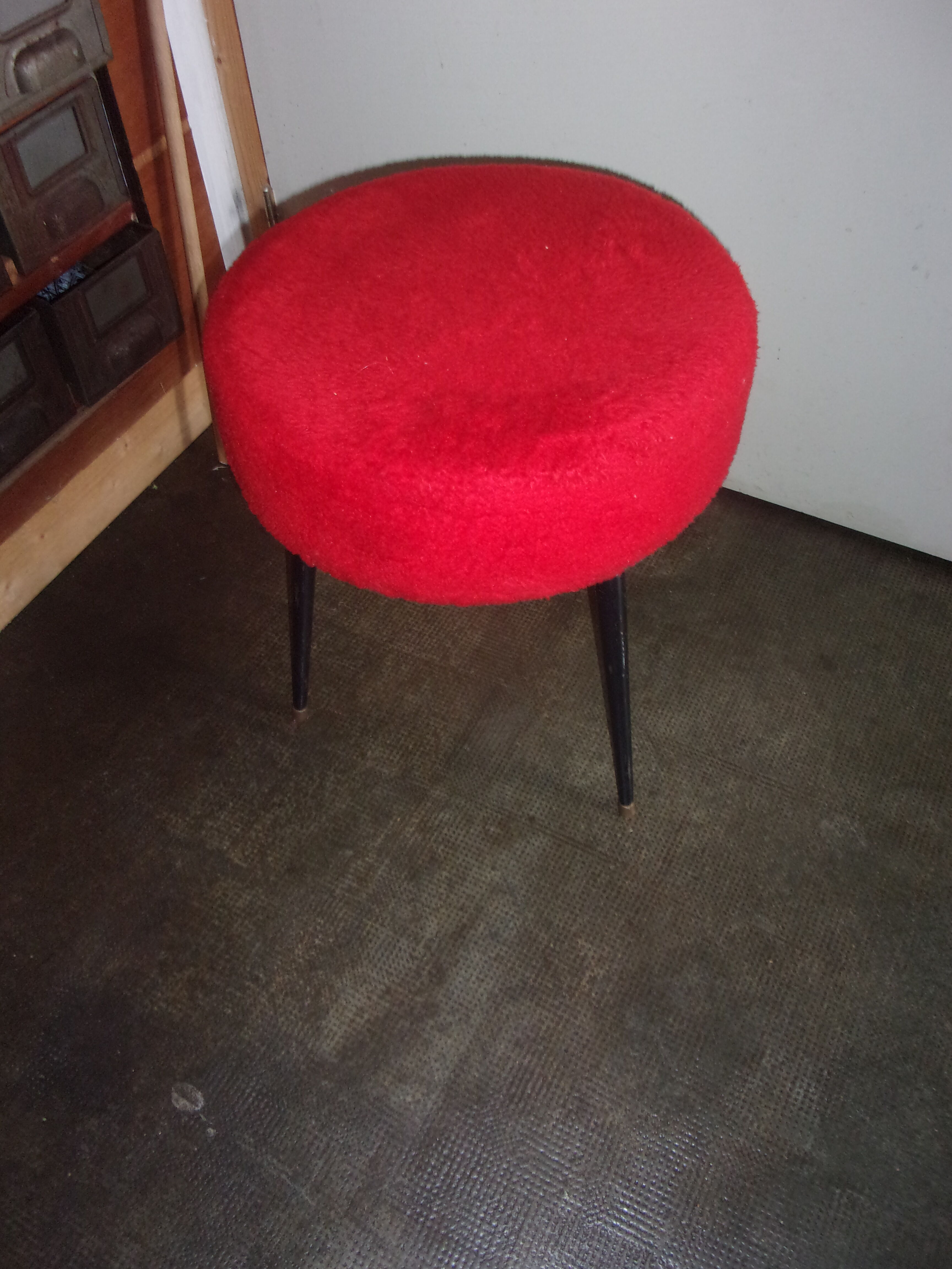 Red moumoutte seat stool 1970