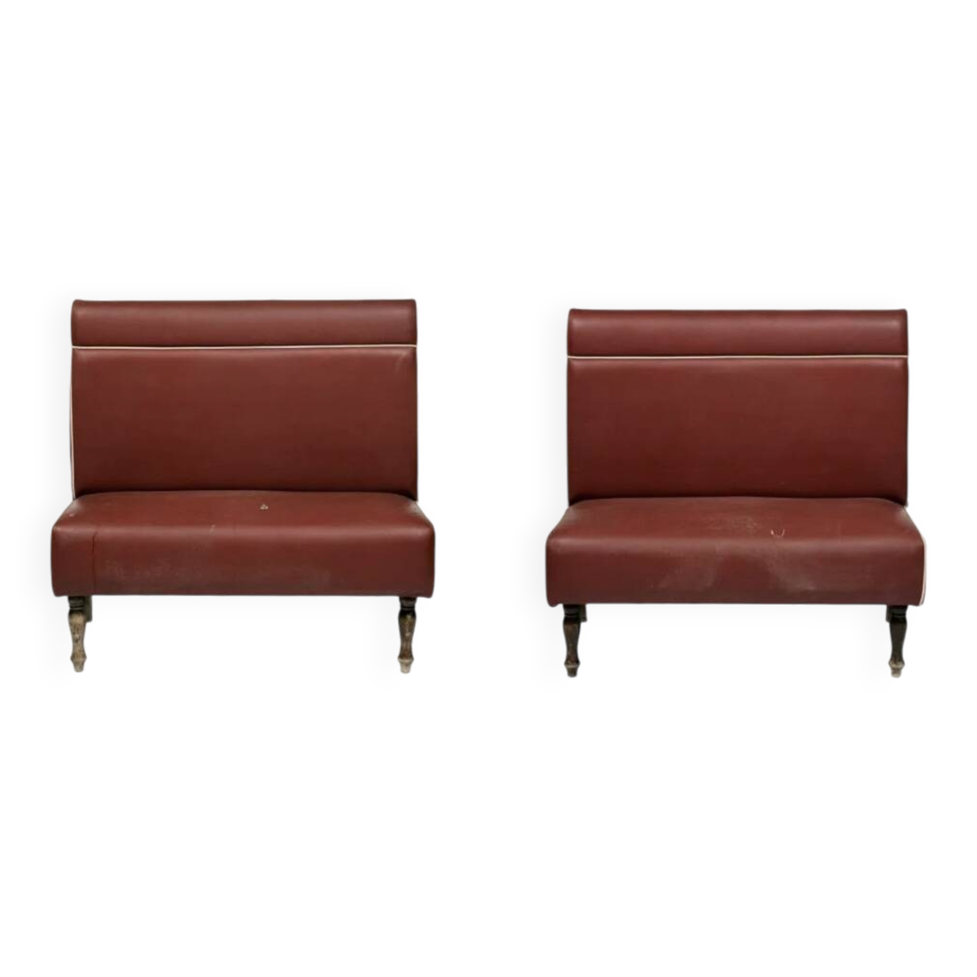 Restaurant-style bench in Bordeaux faux leather.