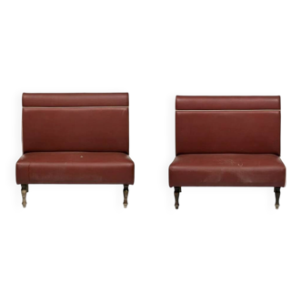 Restaurant-style bench in Bordeaux faux leather.