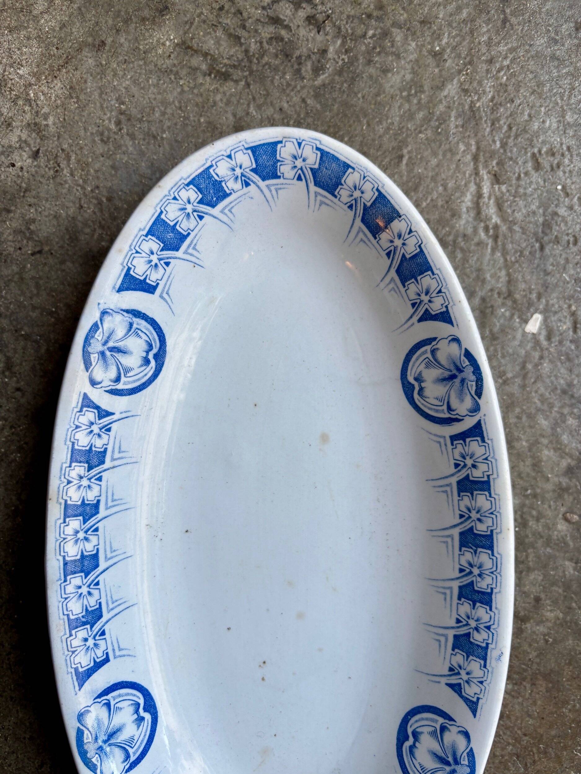 Lunéville ironware dish, "Luciole" service