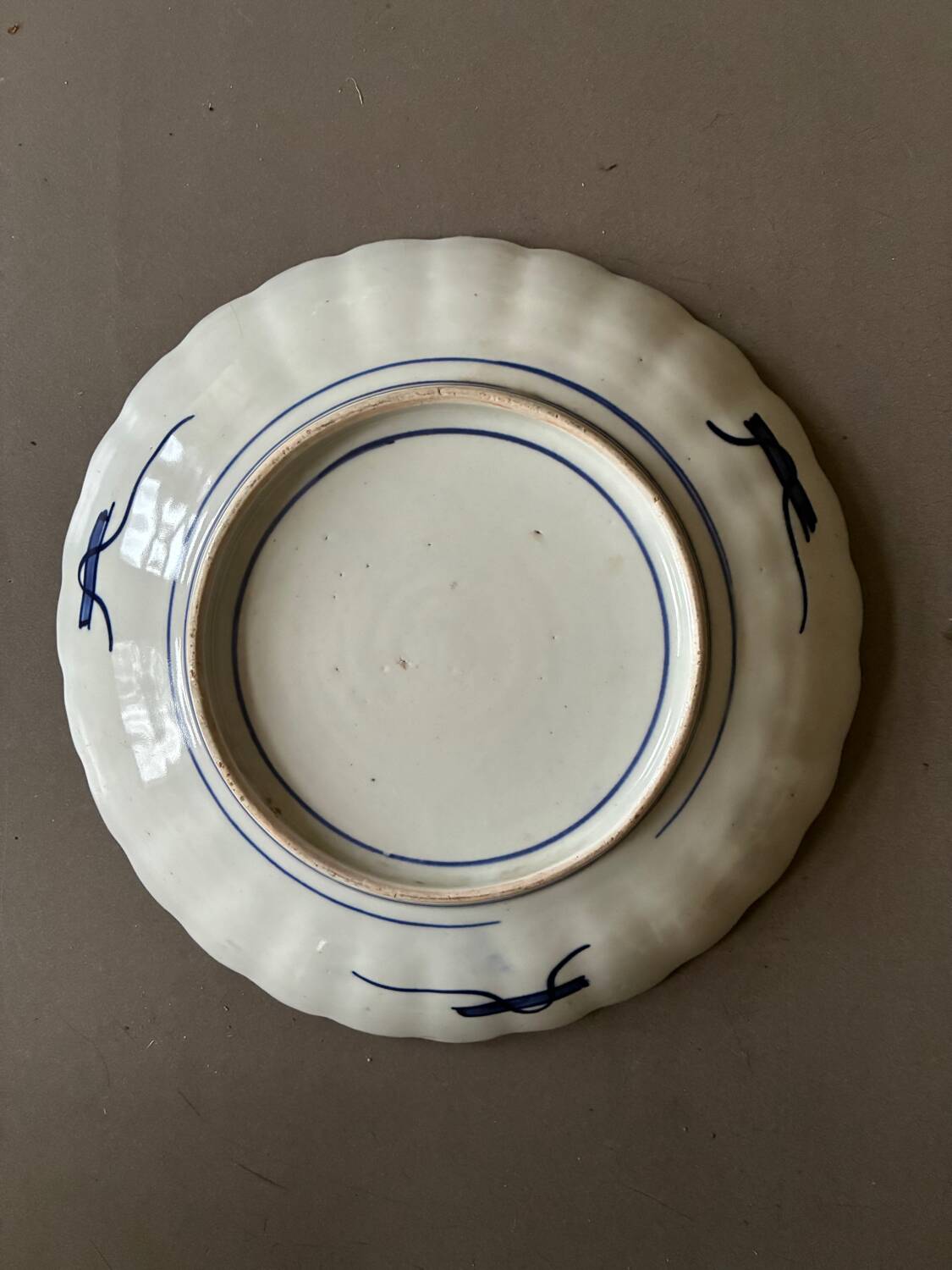 Set of Imari dishes and plates Japan 19th century