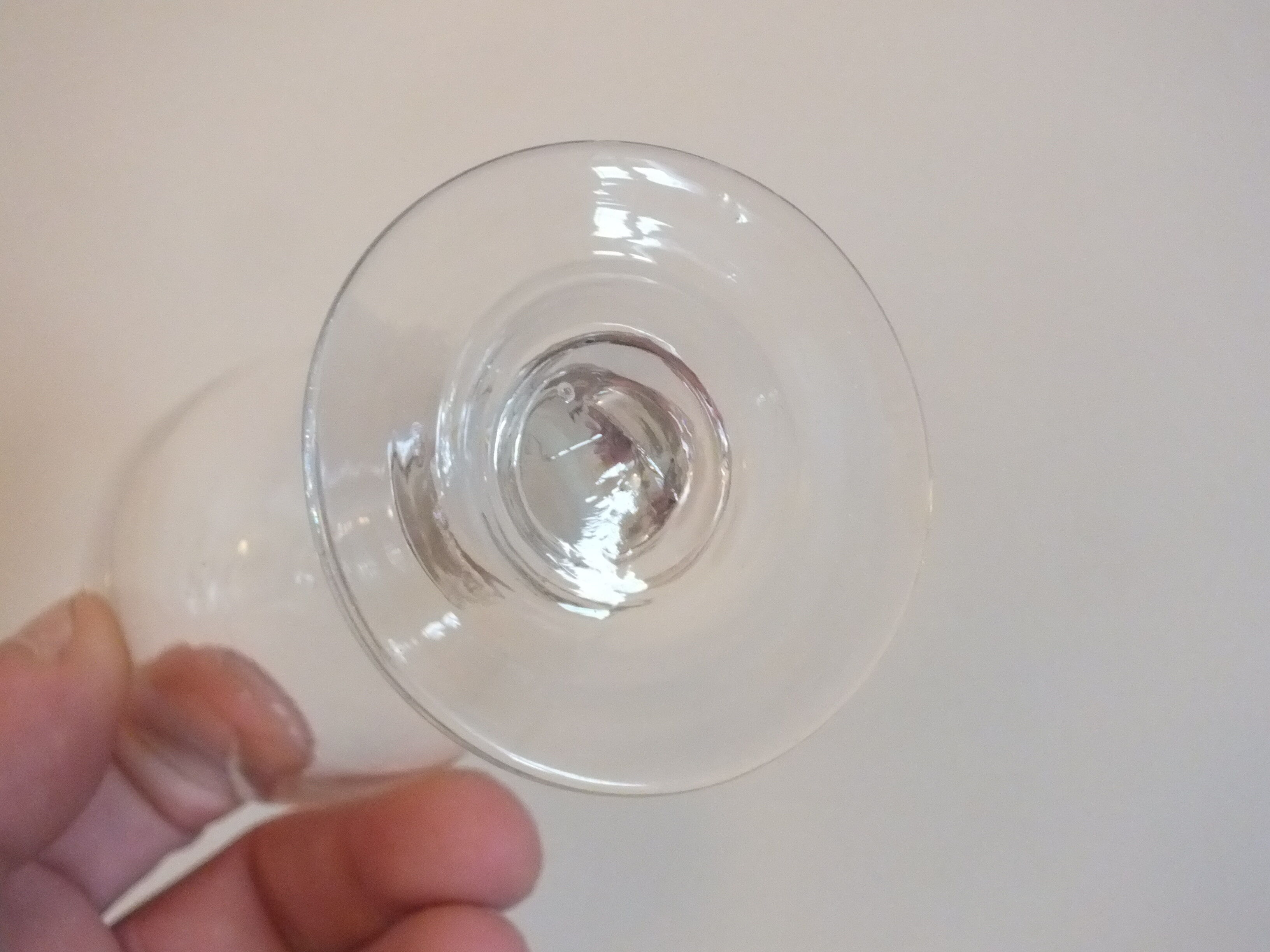 4 antique glasses in port or alcohol decorated with arabesques