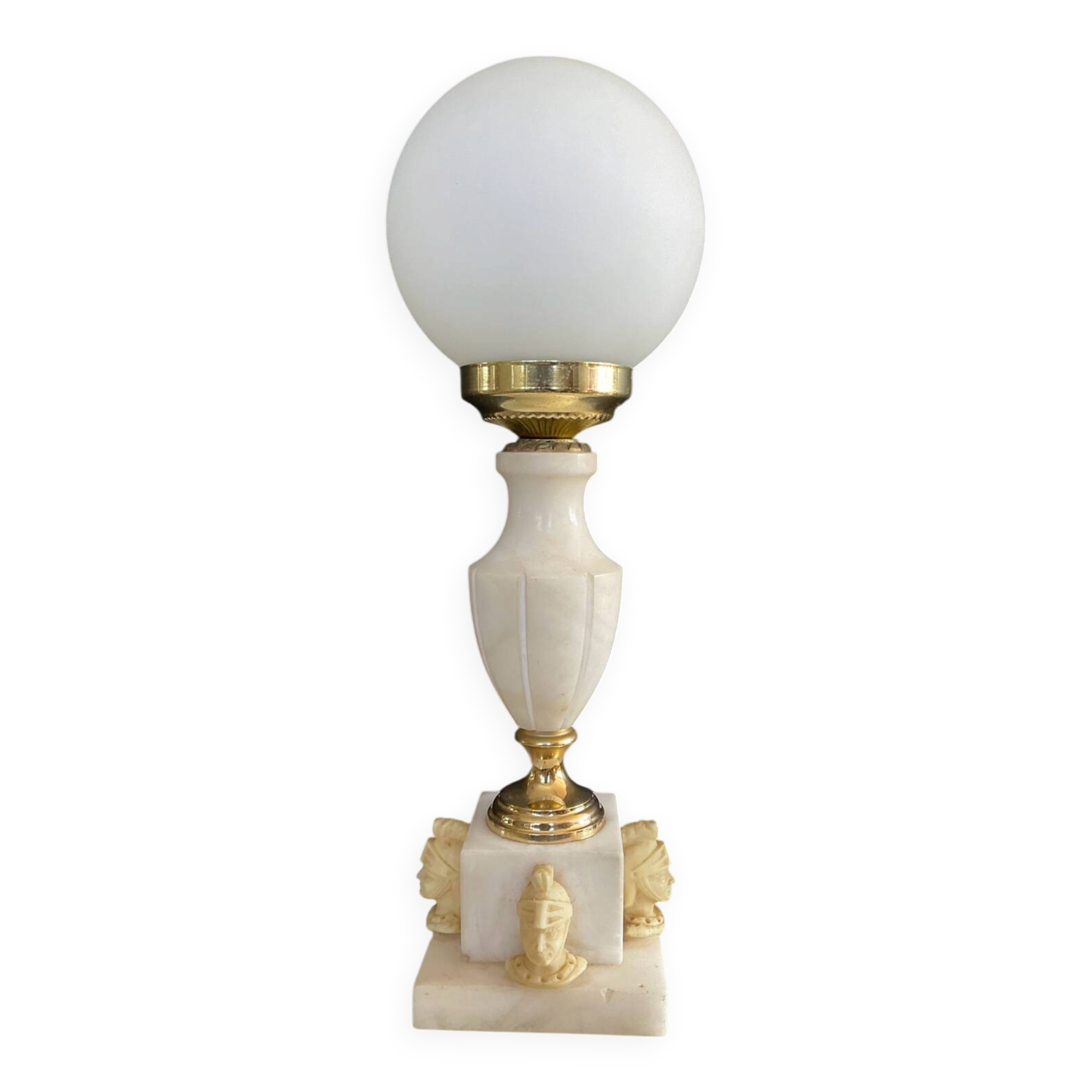 Italian lamp in alabaster and opaline from the 1970s.