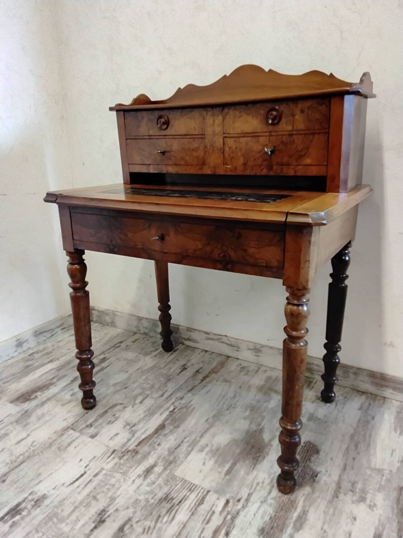 Writing desk