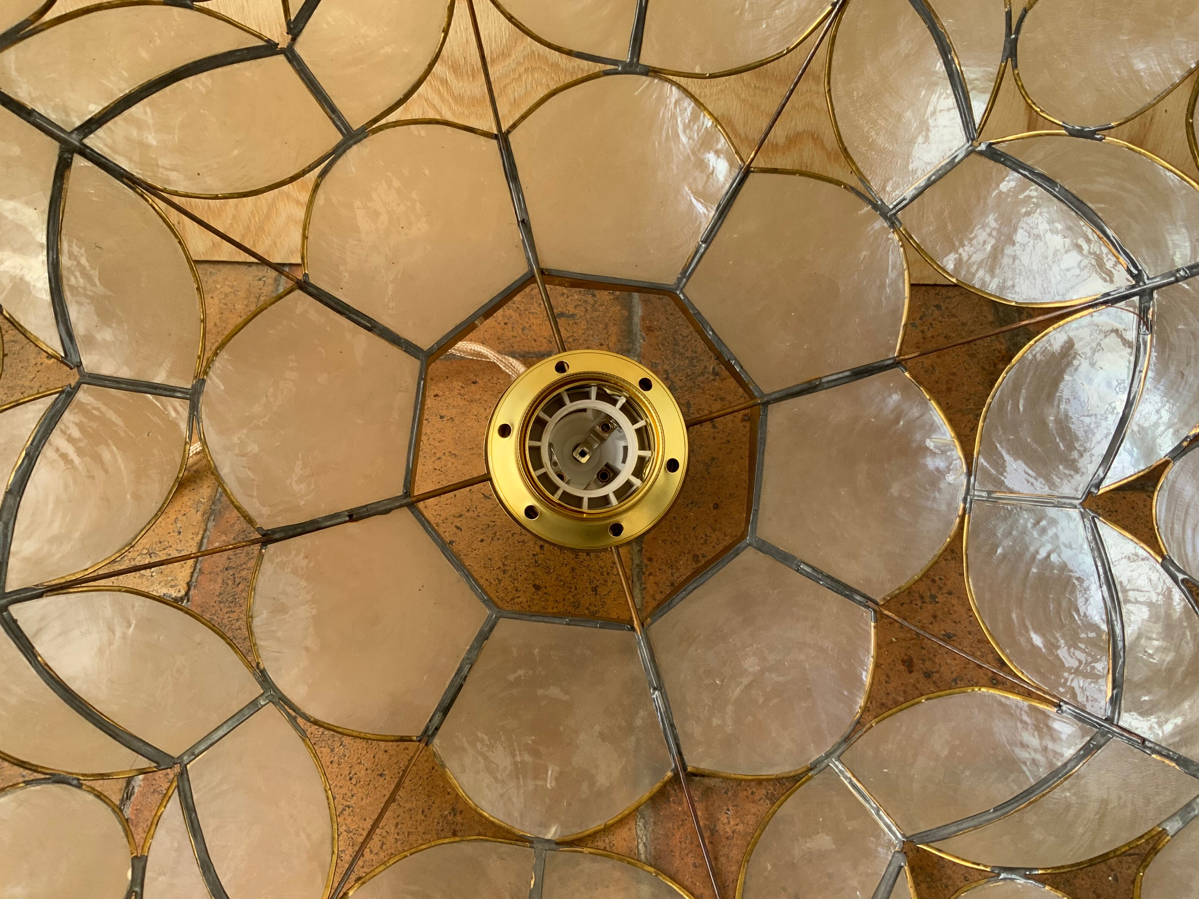 Vintage mother-of-pearl suspension