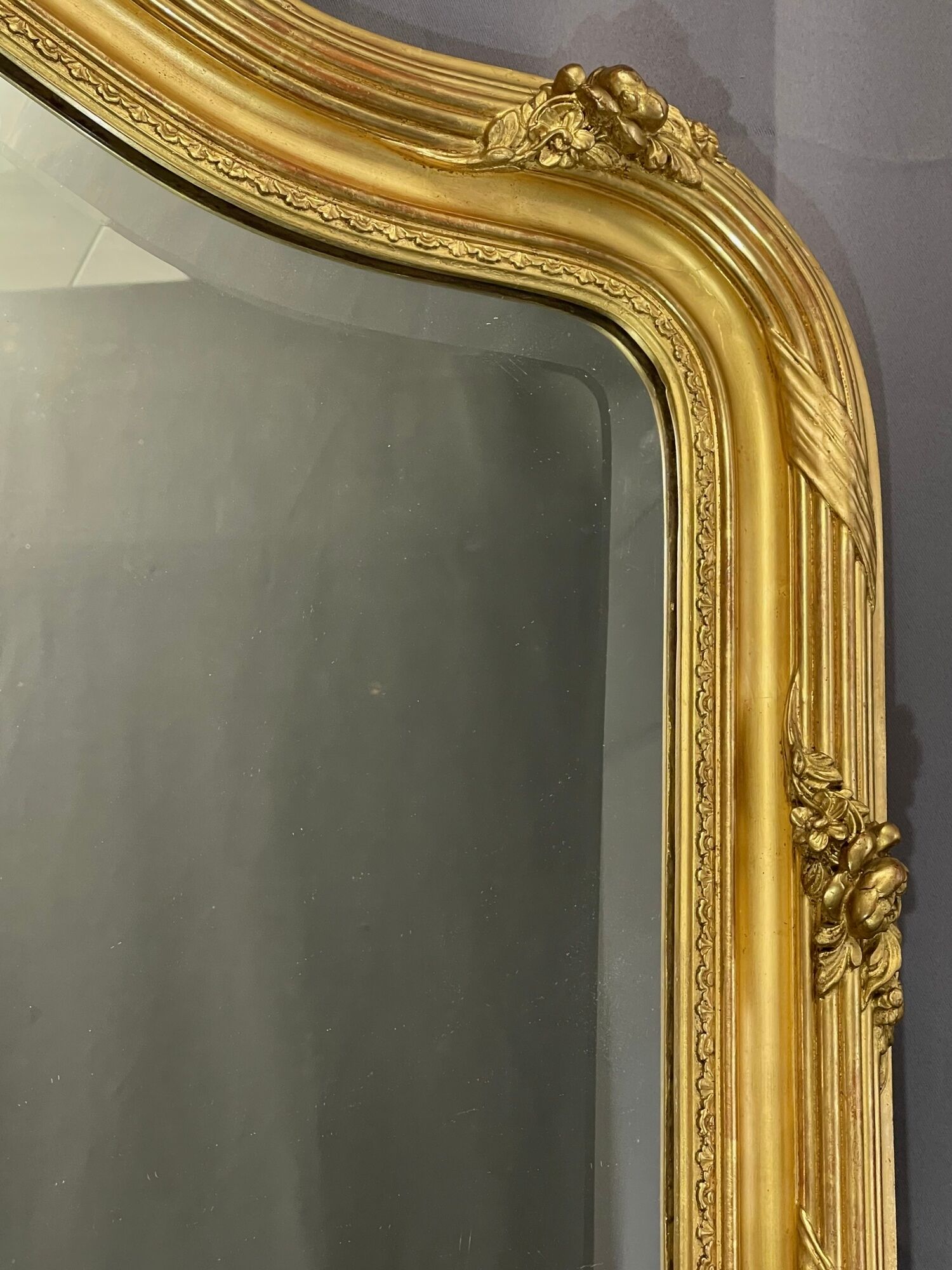 Mirror period XIXth Napoleon III, gilding gold leaf, very good condition