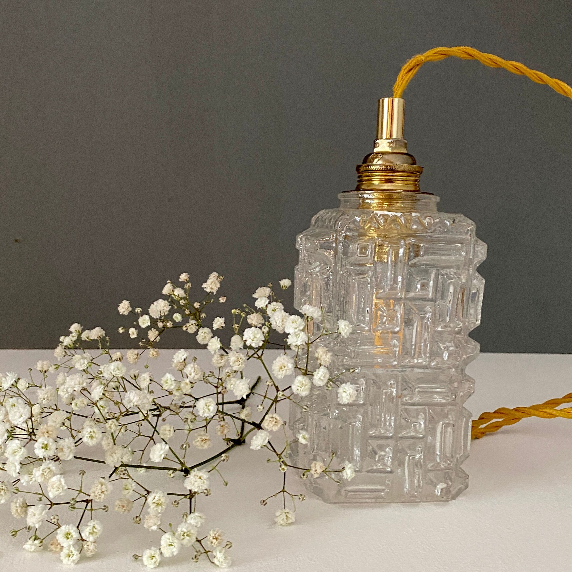 Vintage rectangular glass globe suspension