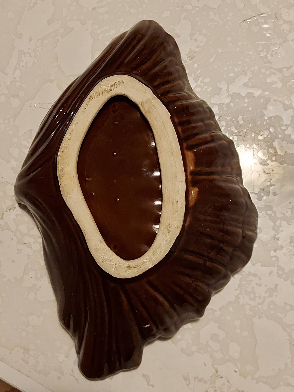 Vallauris scallop basket