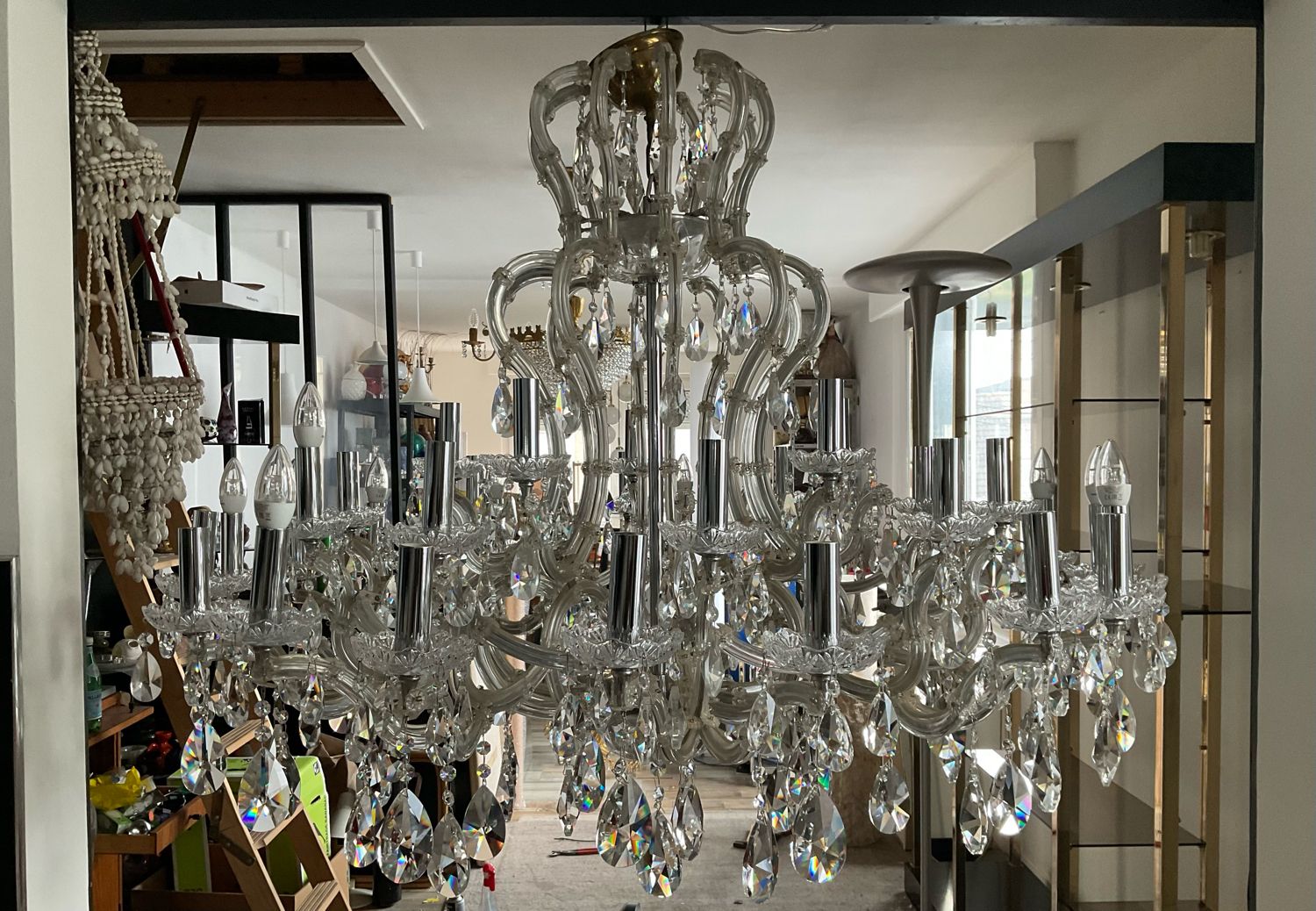 Chandelier 35 Murano glass lamps and crystal tassels D120cm
