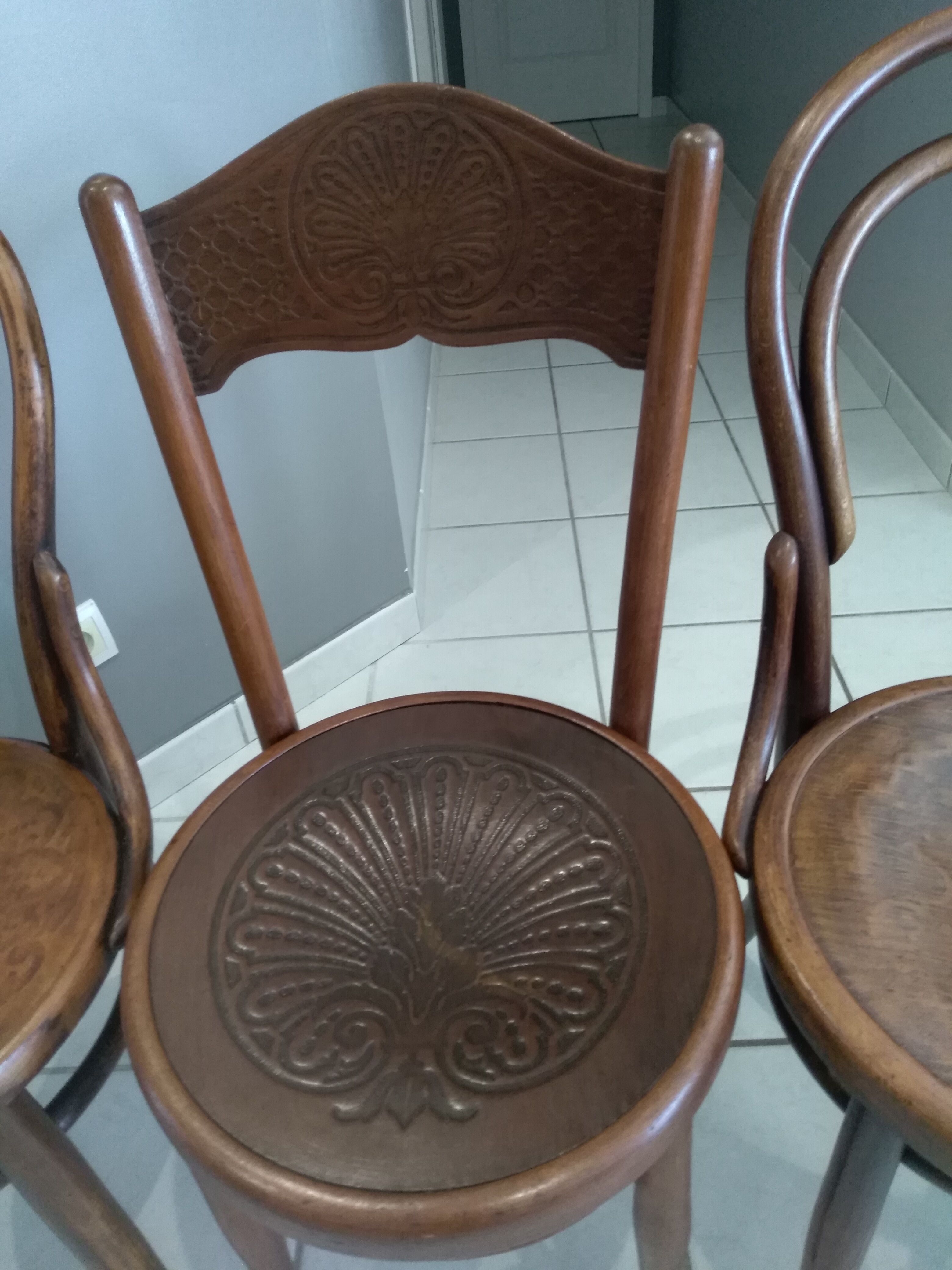 Lot 6 chairs of Bistrot mismatched - 1900