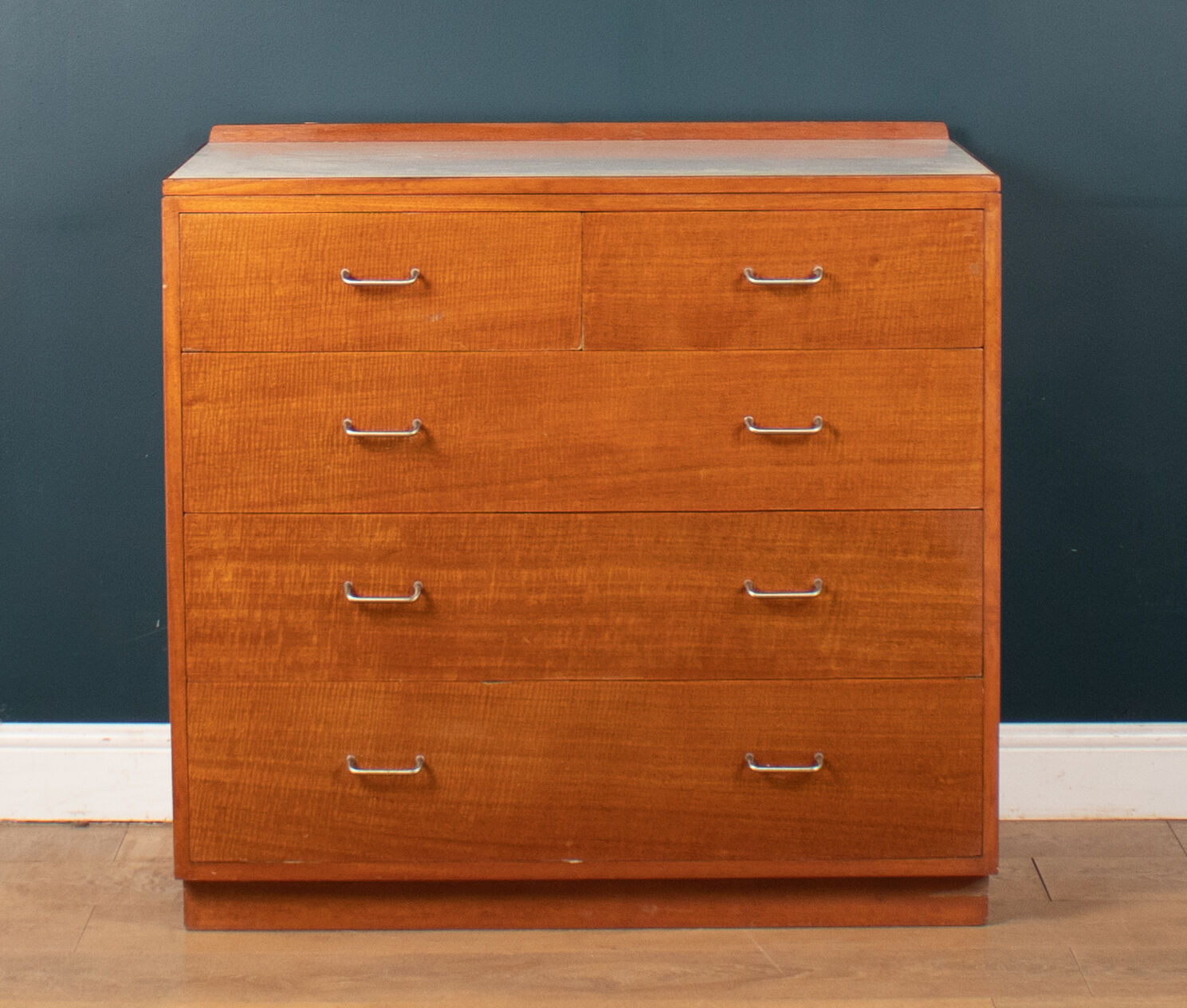 Commode scandinave