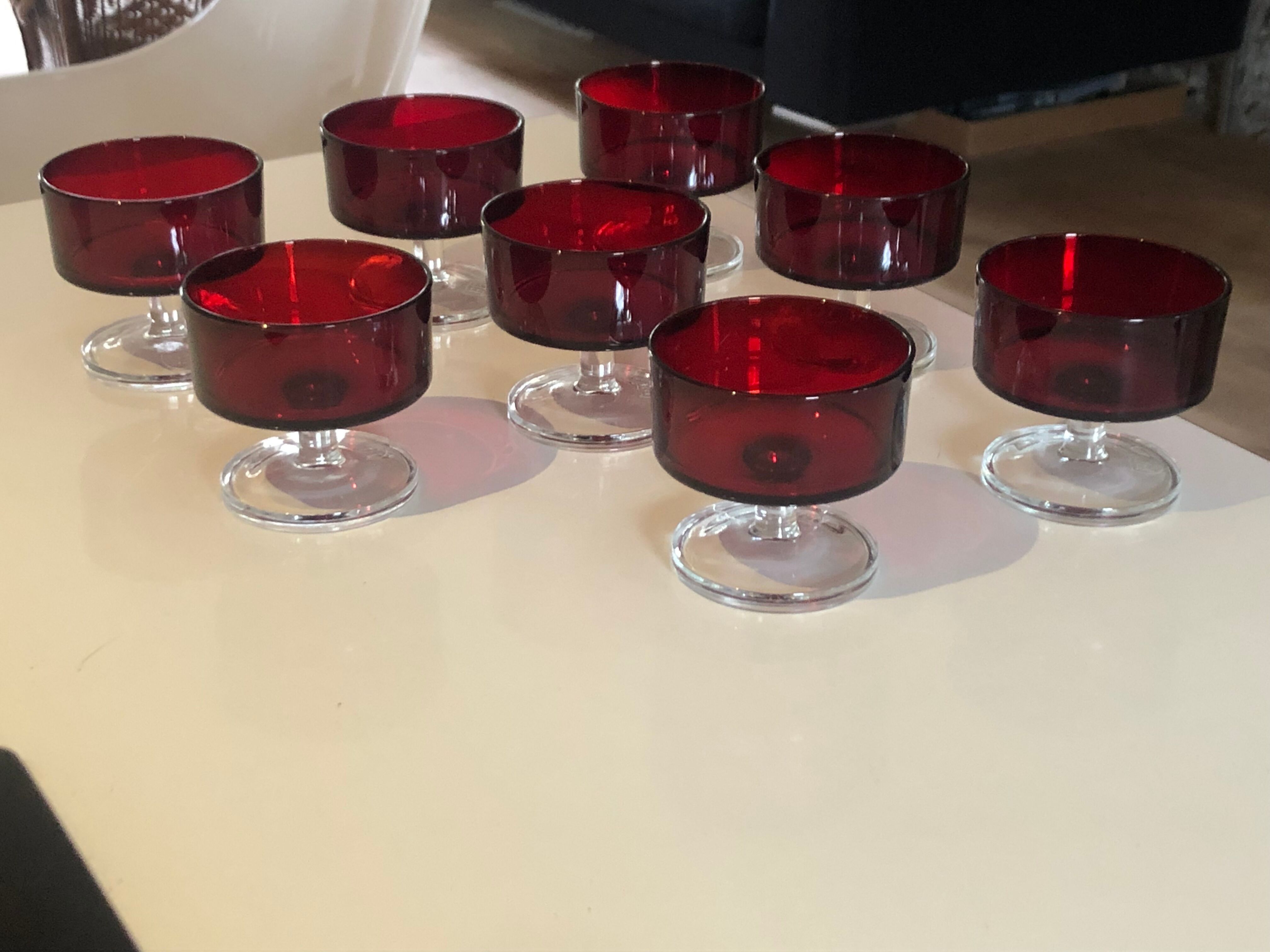 Luminarc champagne glasses