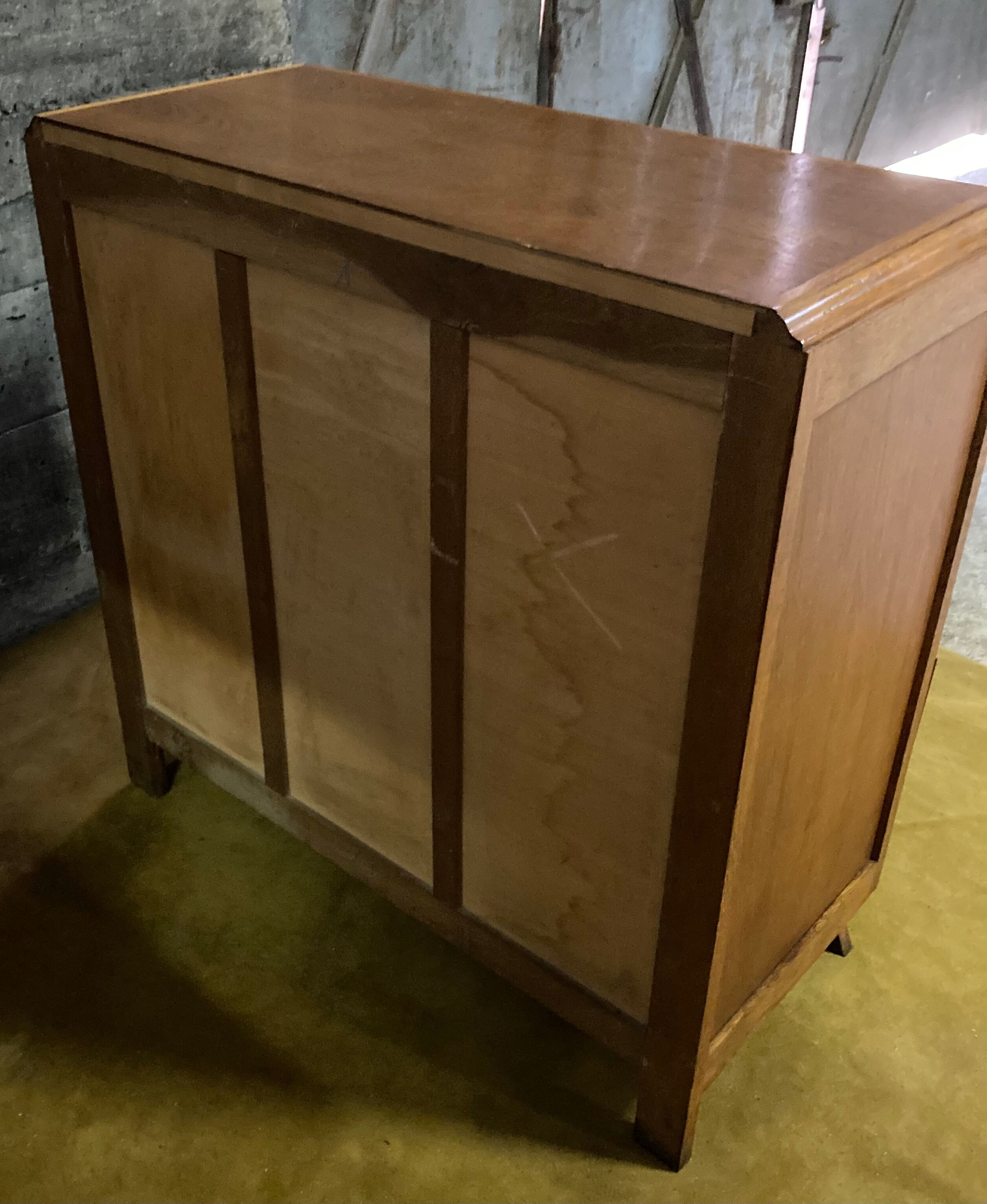 Convenient feet compass 50s.