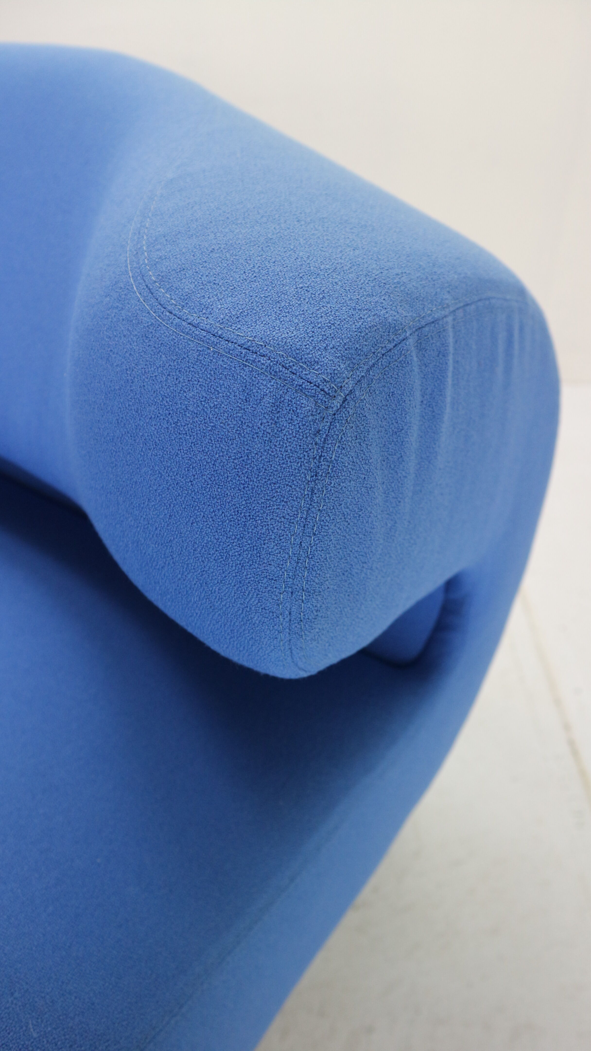 Michiel Van Der Kley C-725 Bird sofa for Artifort