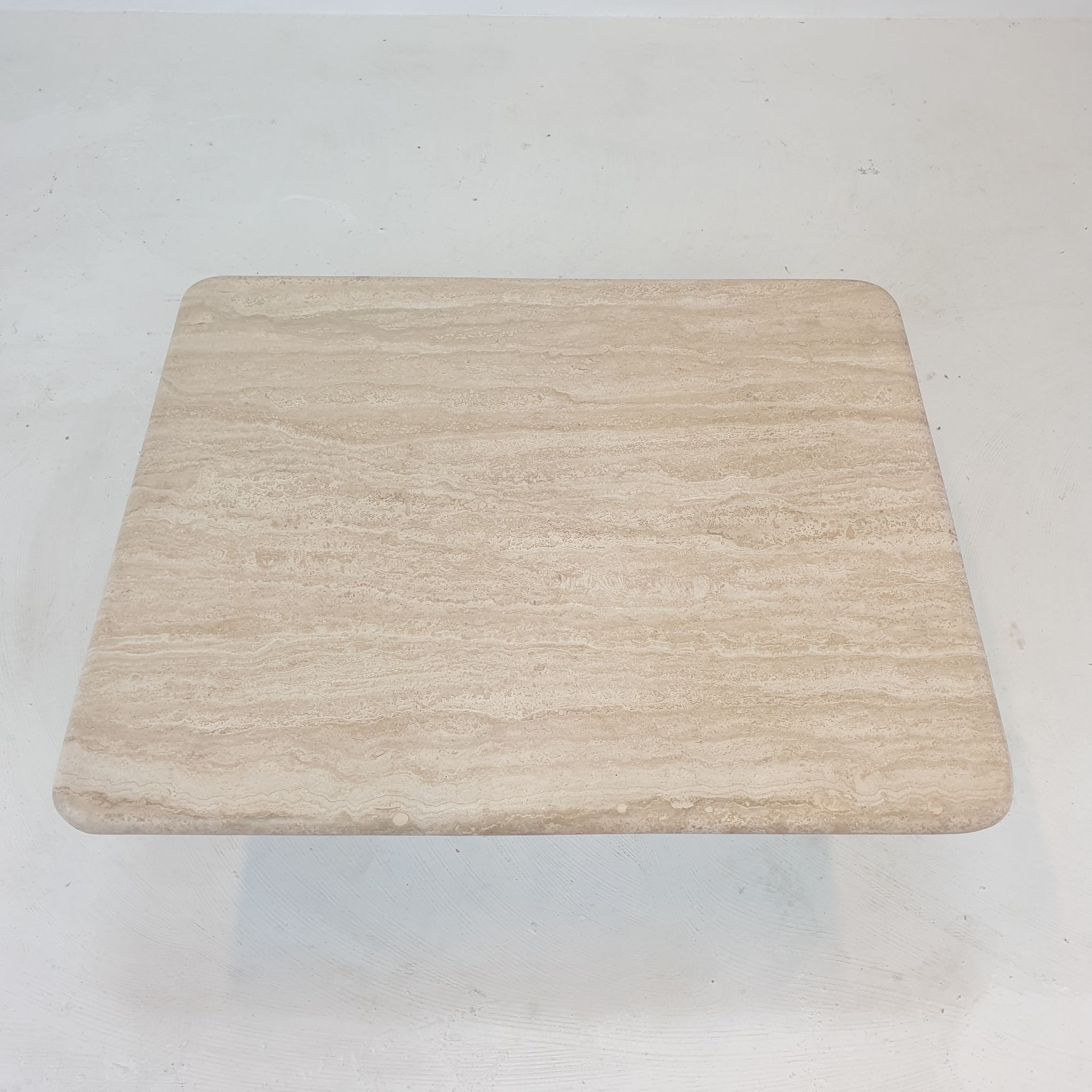 Table basse italienne en travertin, années 1980