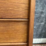 Vintage chest of drawers