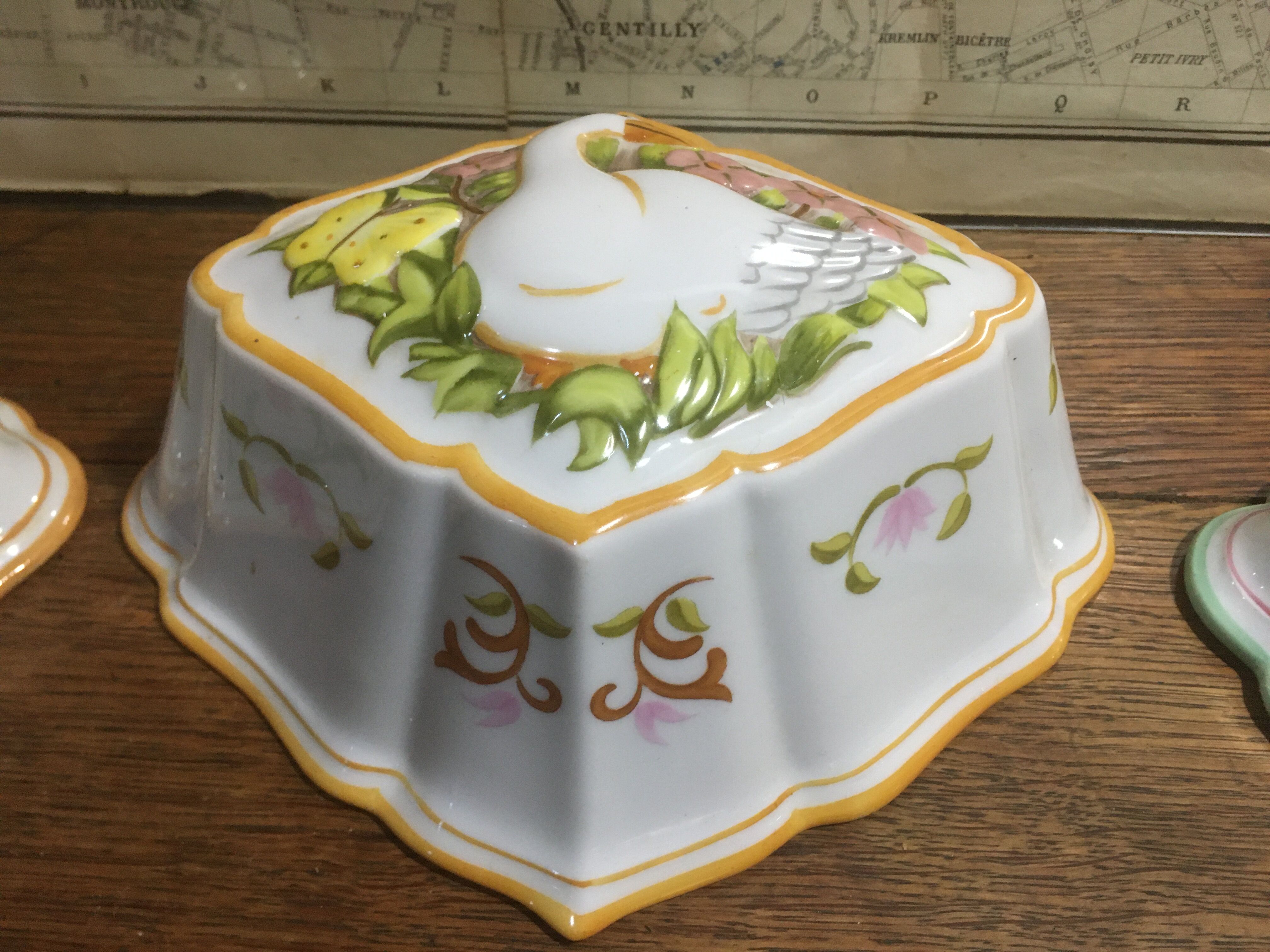 Decorative jelly mold