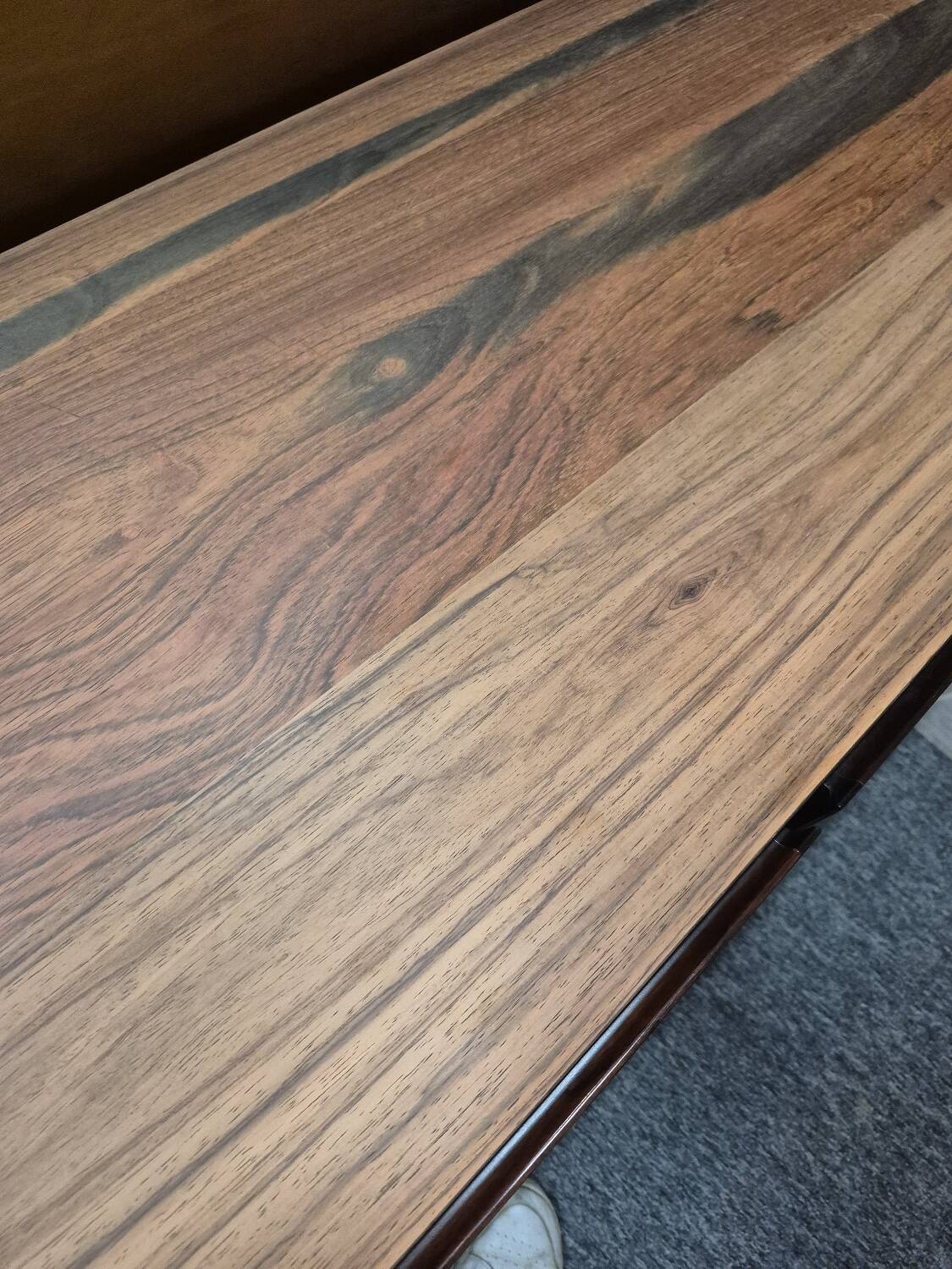 Omann Jun buffet in rosewood