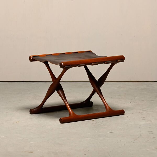 Tabouret Poul Hundevad PH43 Guldhøj en teck et cuir marron, Danemark, années 1960