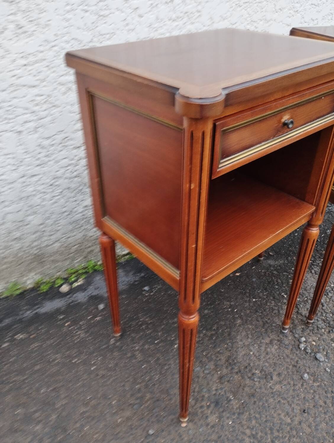 Pair of bedside drawer fluted feet
