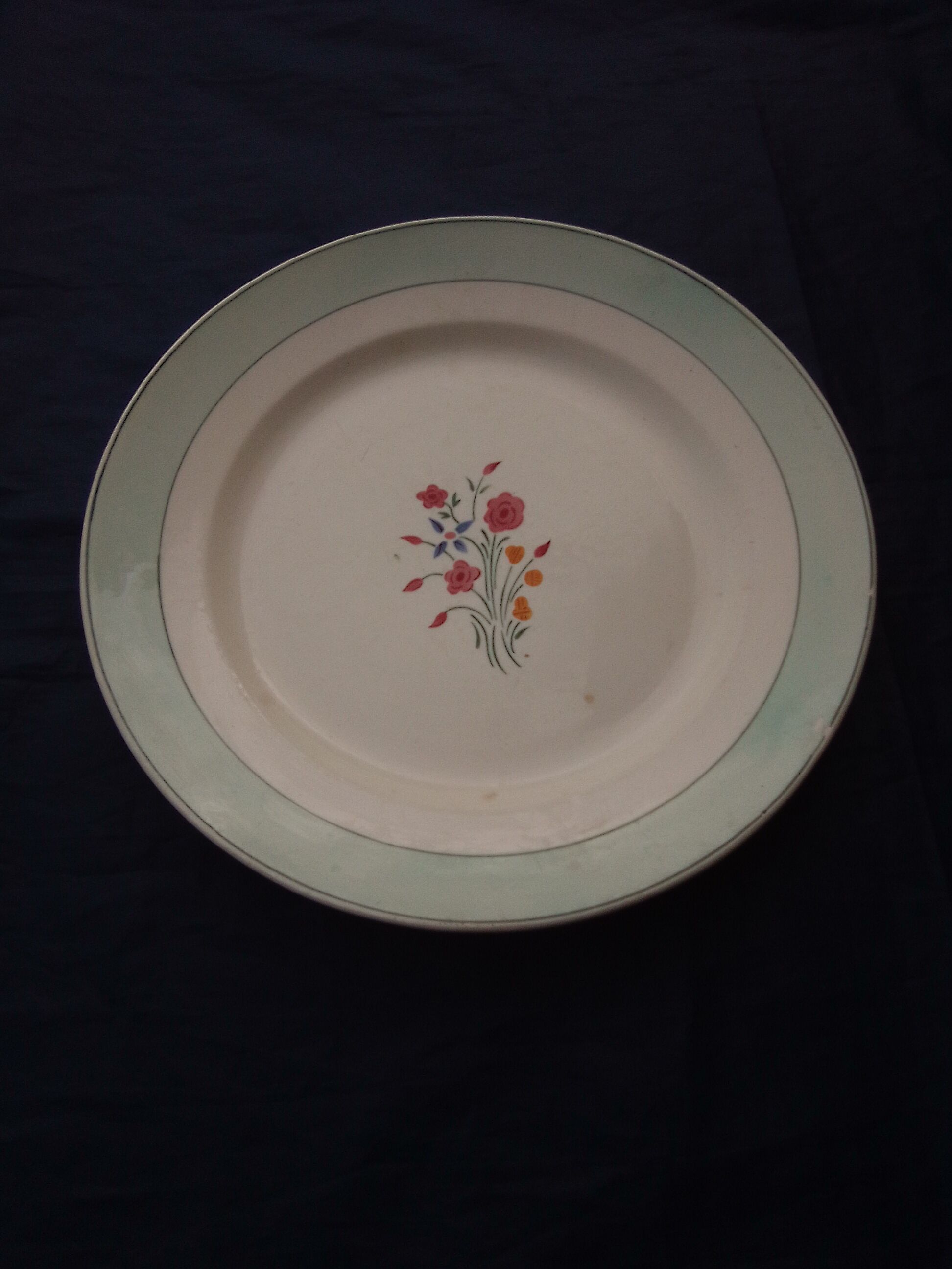 Round dish in earthenware HBCM Creil Montereau model Marlaine diam 30,5 cm