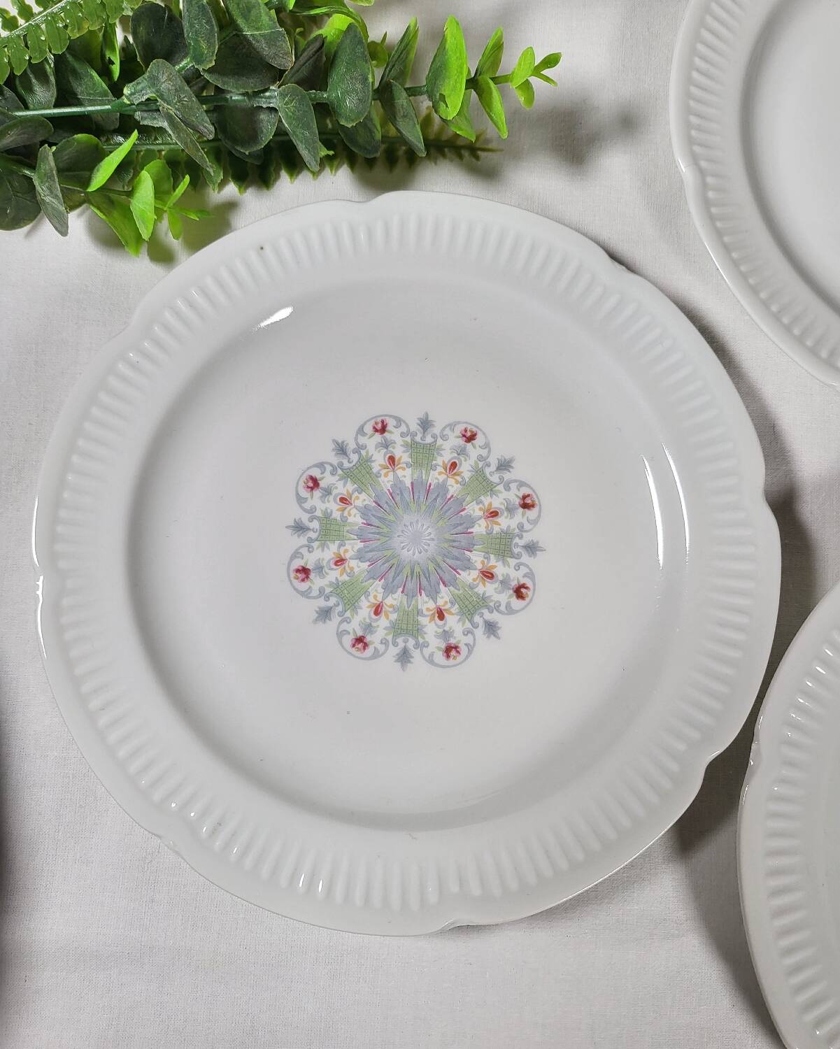 4 Vierzon Porcelain Dessert Plates
