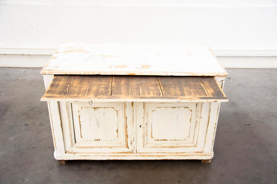 Small buffet of campaign