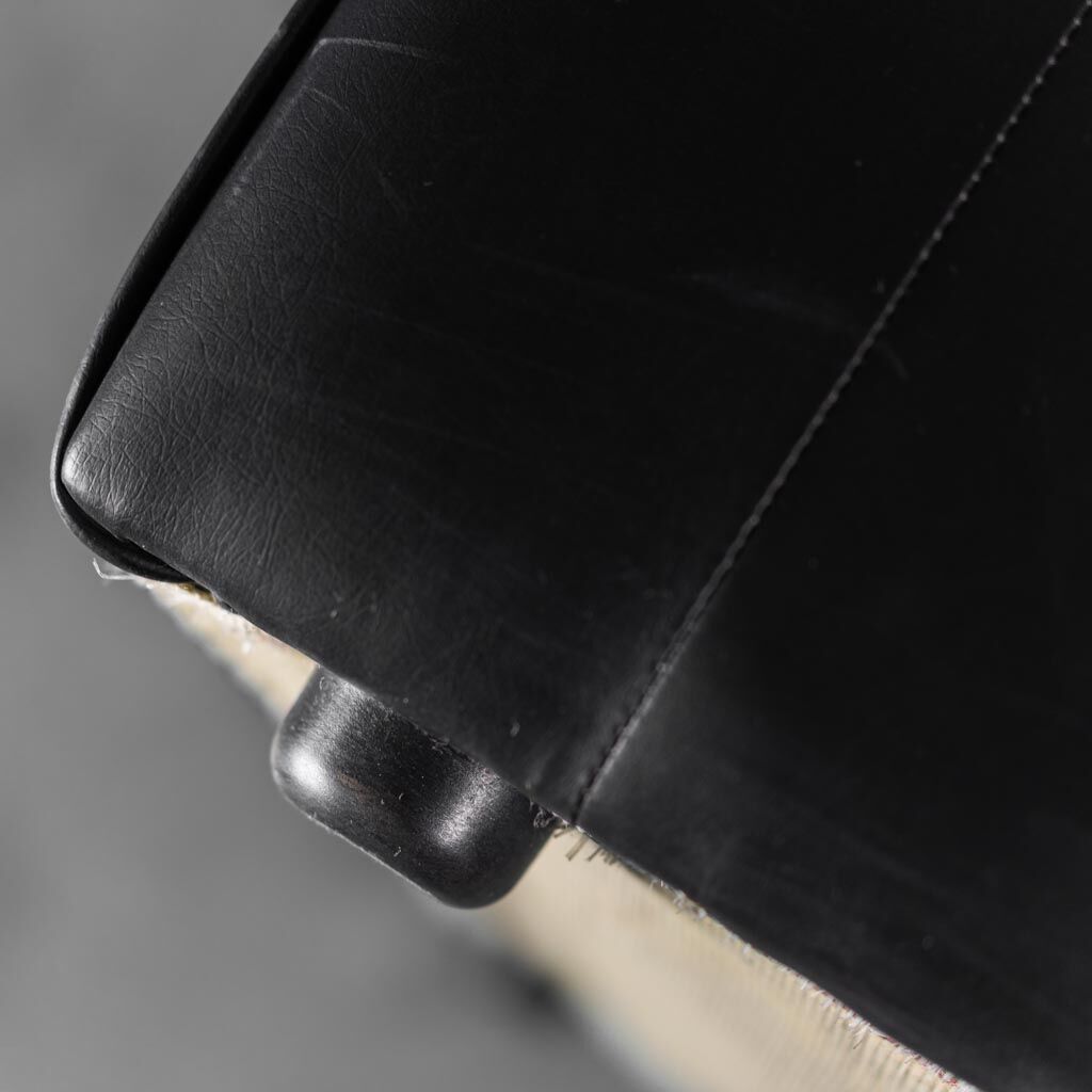 Paire de fauteuils tissu leonessa cuir 70s vintage