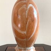 Large Chinese Qing (1644-1911) porcelain urn painted in faux-bois