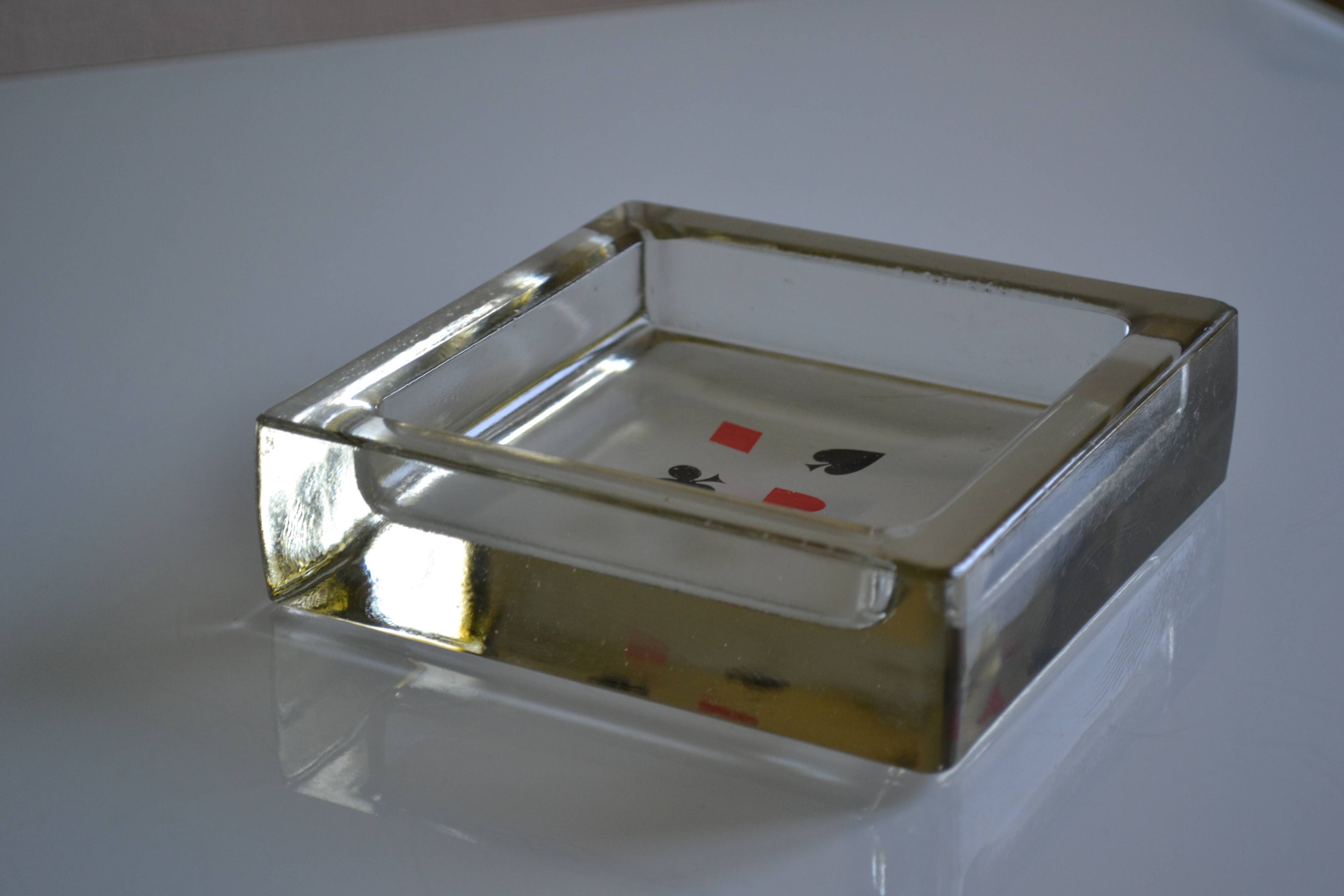 glass block pockets in the 4 colours of the card game