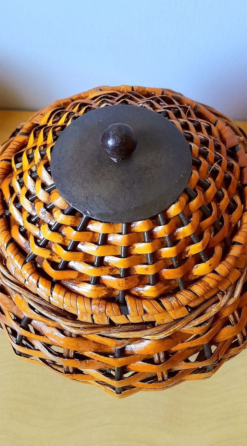 Boîte en osier tréssé