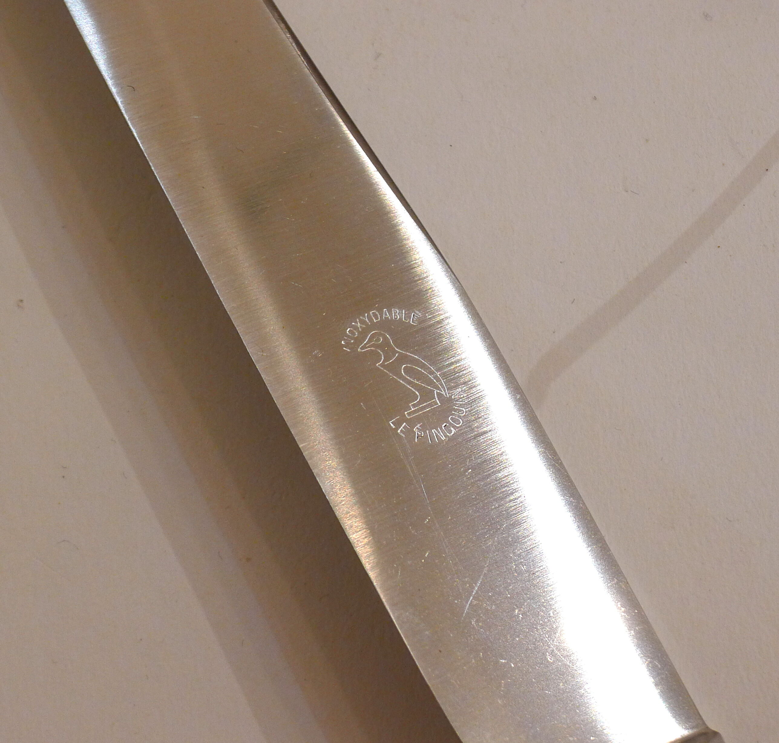 Art Deco leg covered box