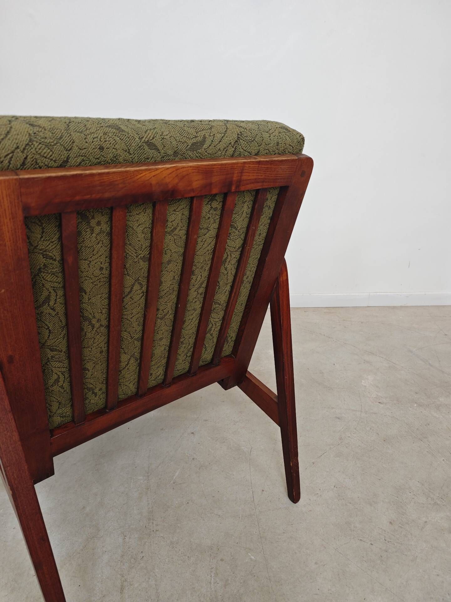 Pair of wooden armchairs Uluv green fabric 1960